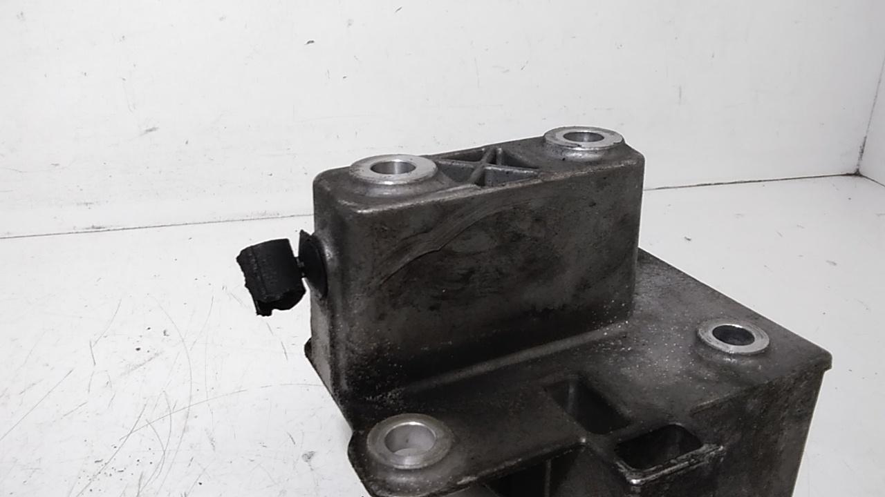 Supporto Pompa Iniezione Usato