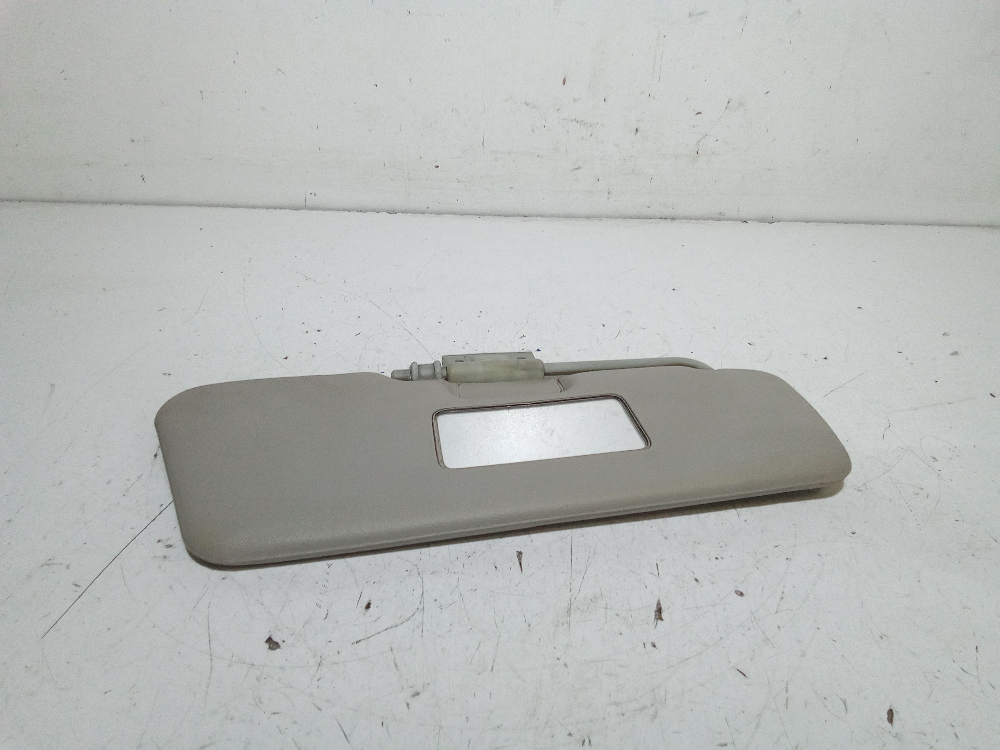 Aletta Parasole Parabrezza Destro 735244339 Usato