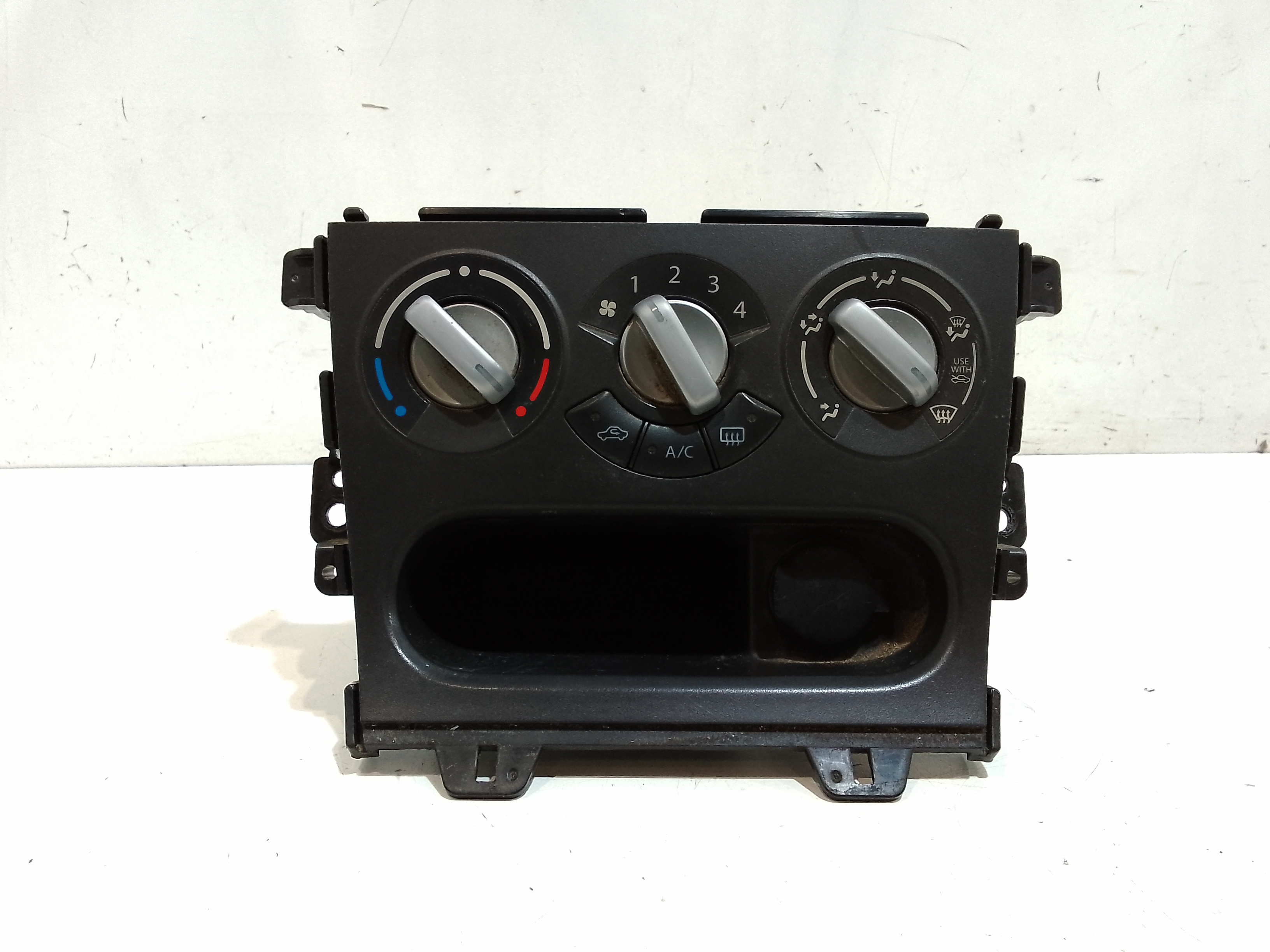 Blocco Comando Climatizzazione 93194675 Usato