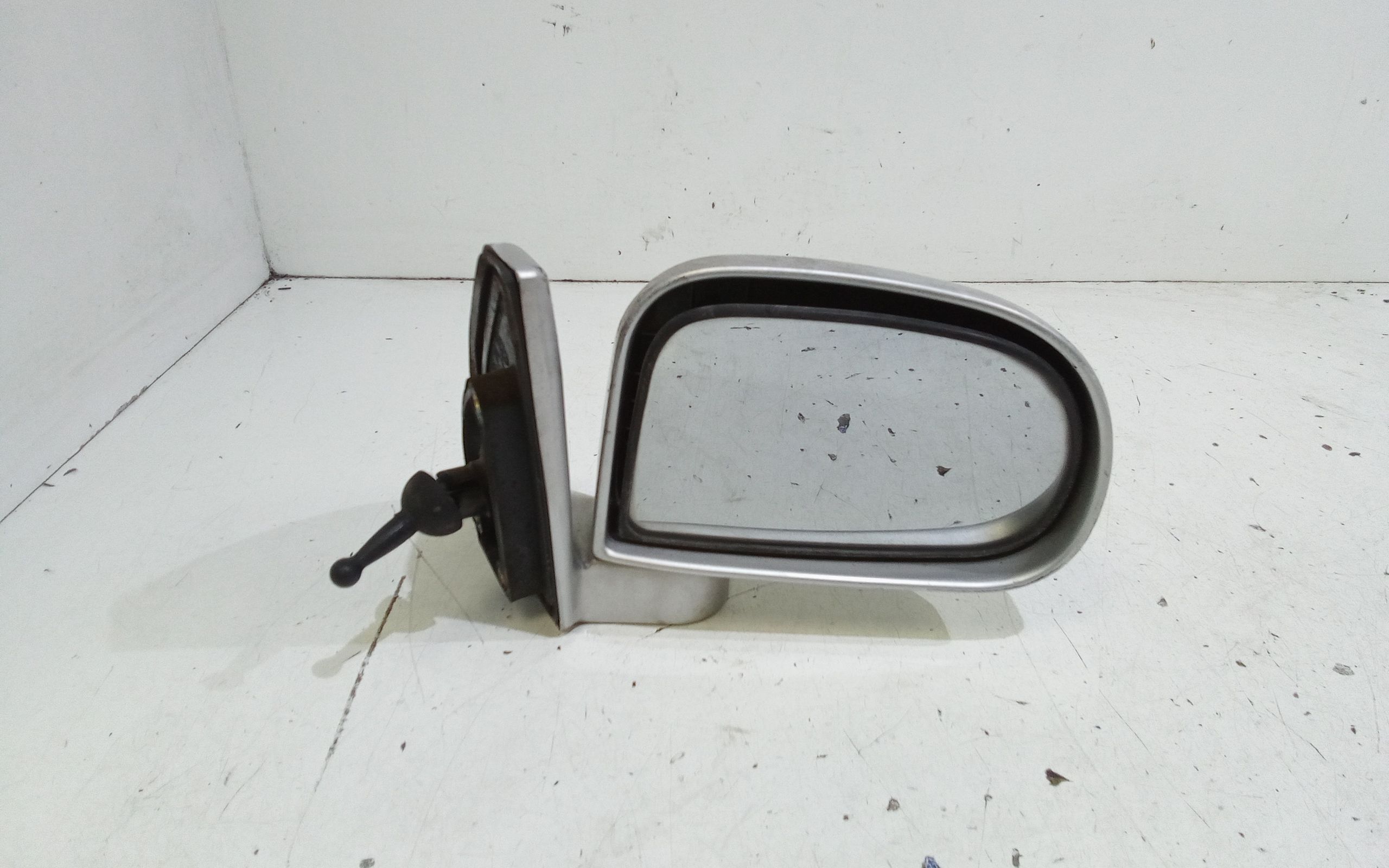 Retrovisore Est. Destro Usato