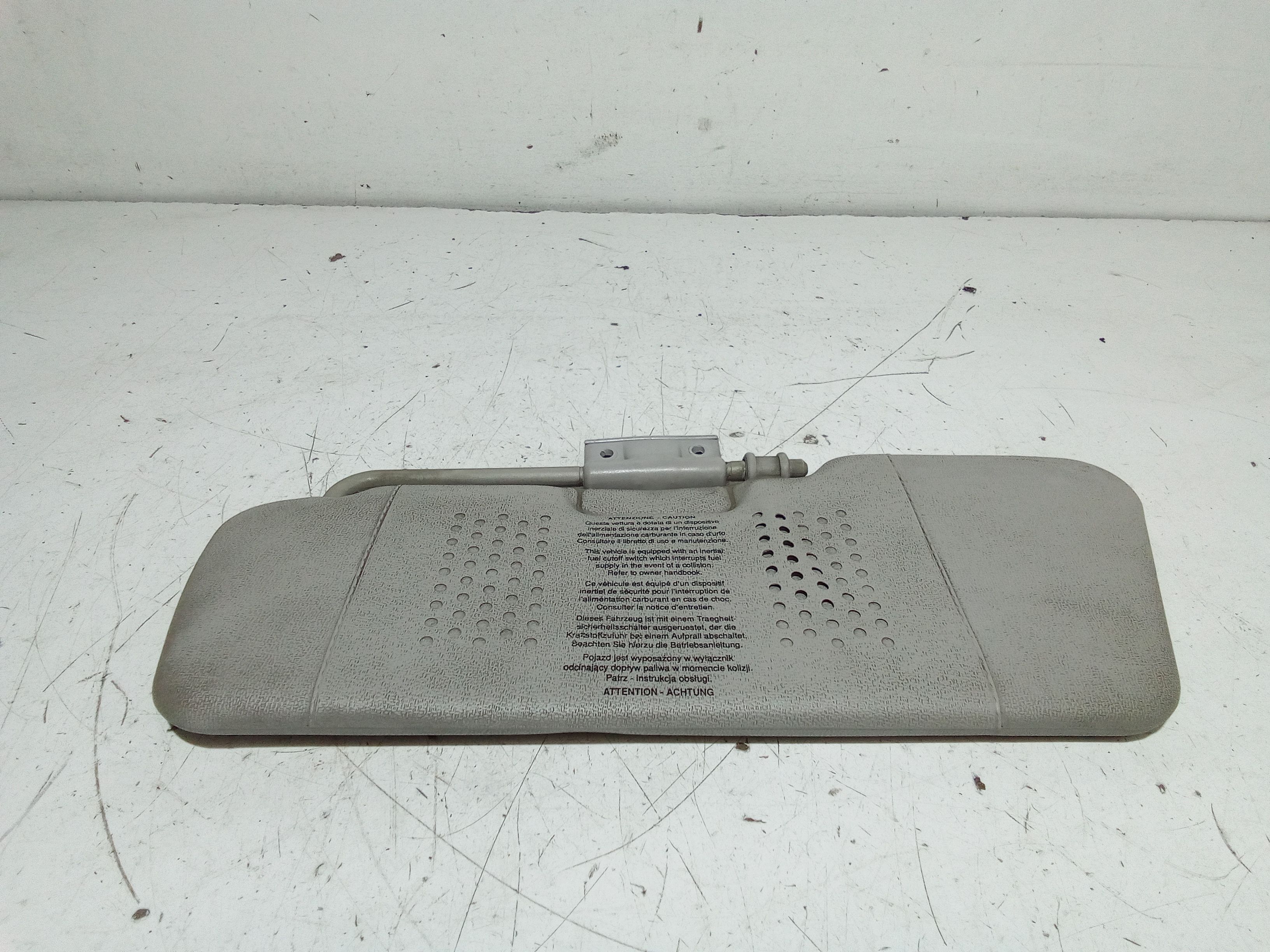 Aletta Parasole Parabrezza Sinistro 735244330 Usato