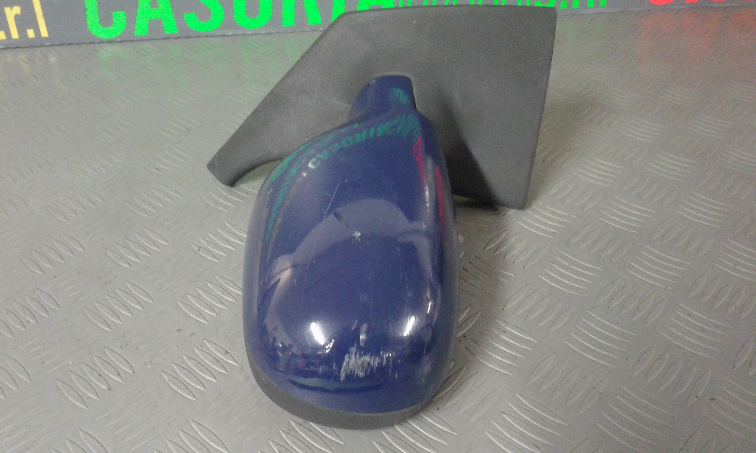 Retrovisore Est. Destro Usato