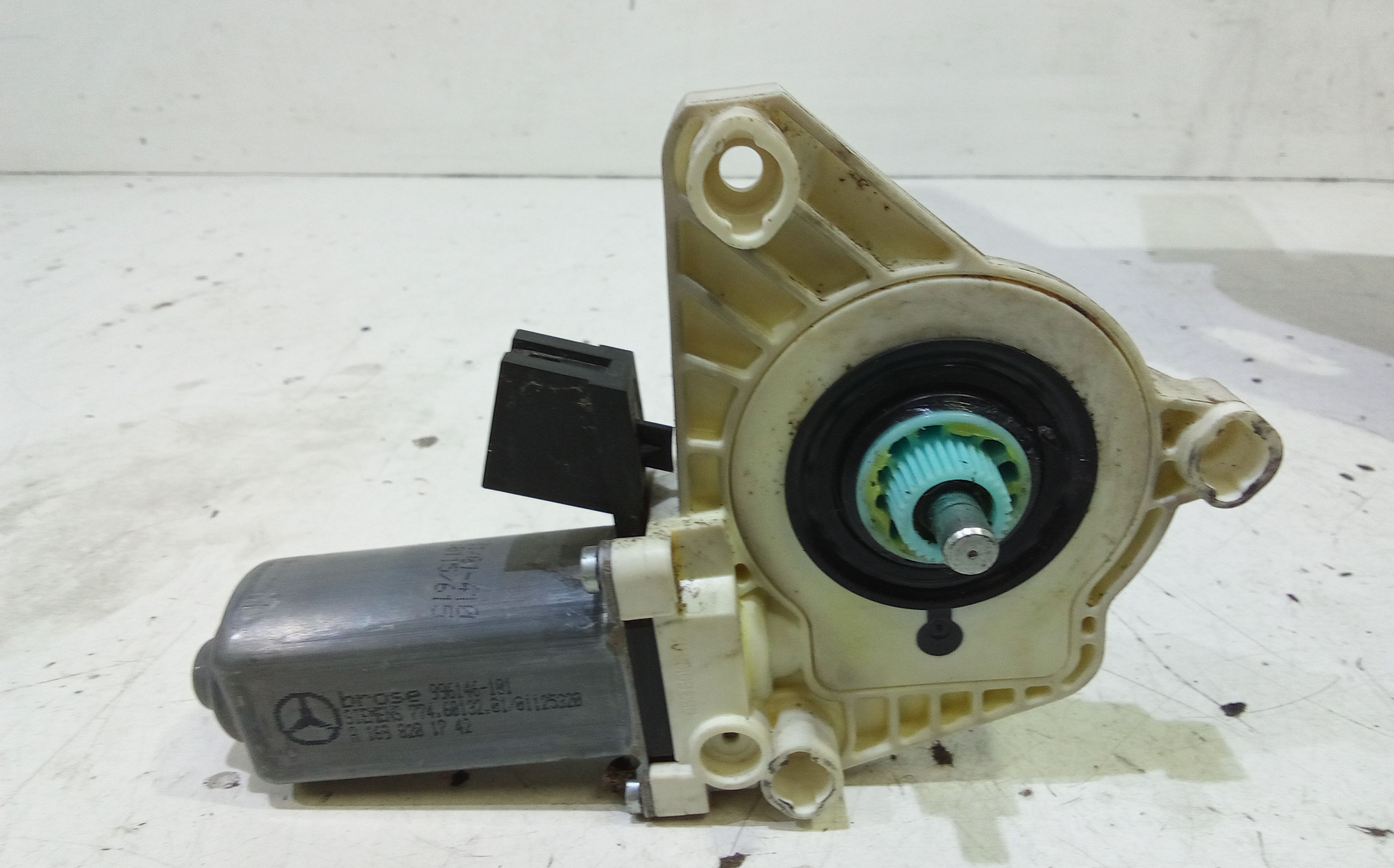 Motorino Alzacristallo Porta Ant. Sinistro A1698204142 Usato