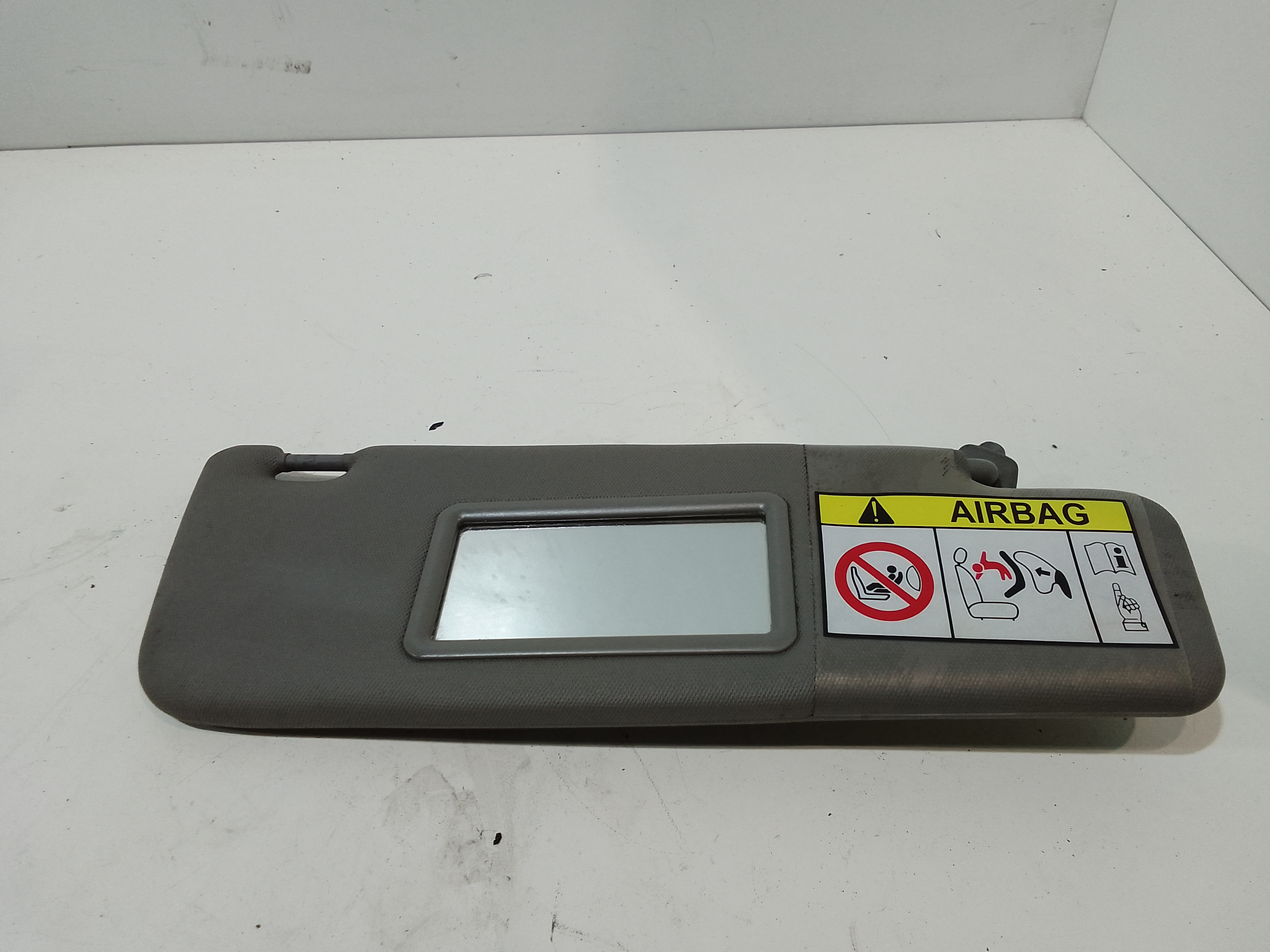 Aletta Parasole Parabrezza Destro 735734959 Usato