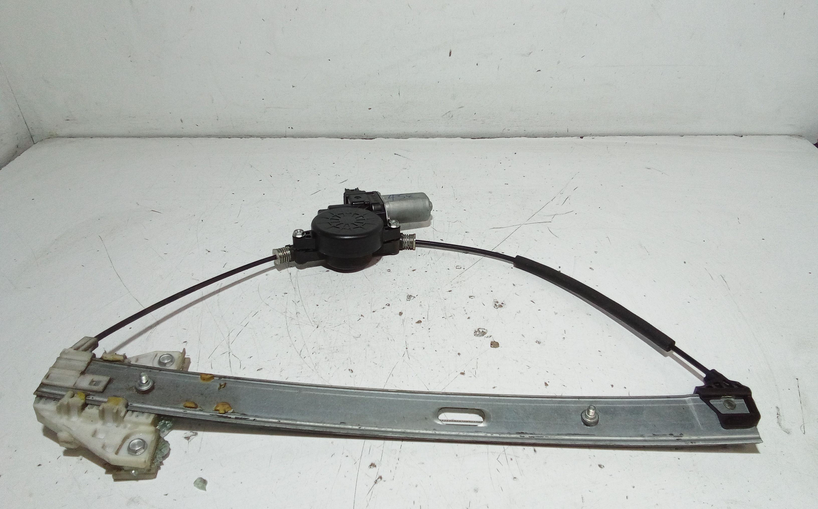 Alzacristallo Porta Ant. Sinistro BP4K59590A Usato