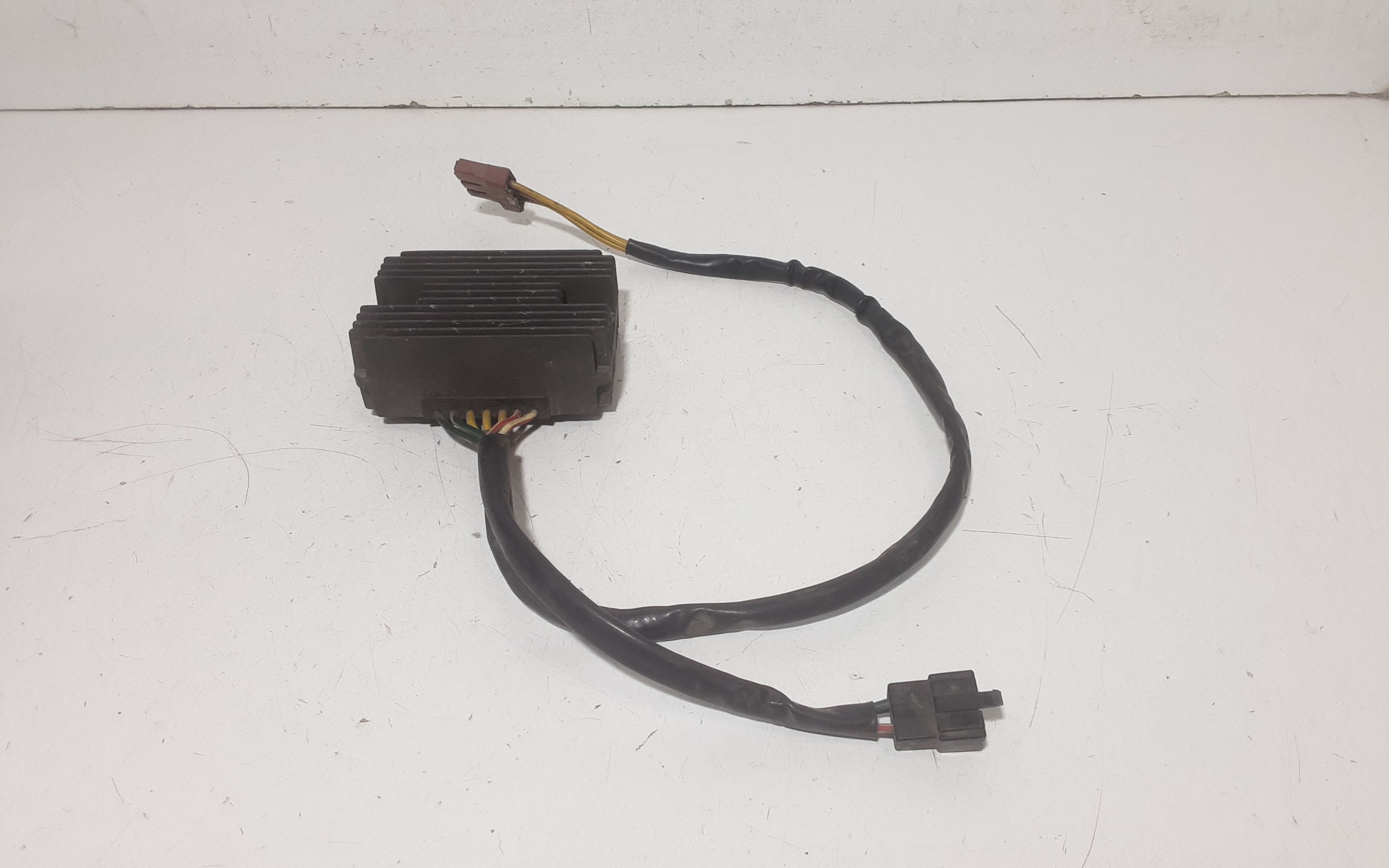 Regolatore Tensione Usato