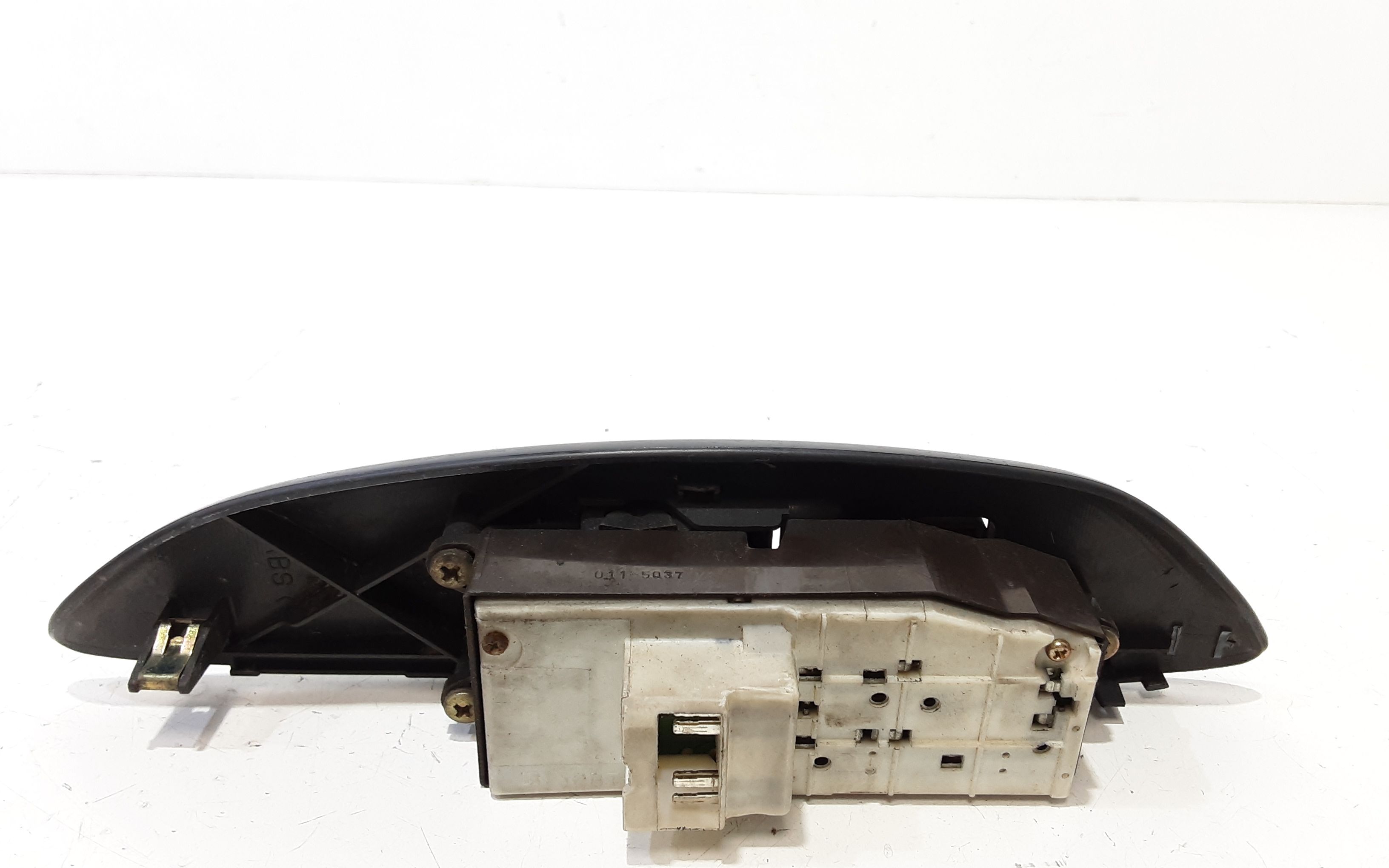 Interruttore Alzacristalli Porta Ant. Sinistro 8482010100 Usato