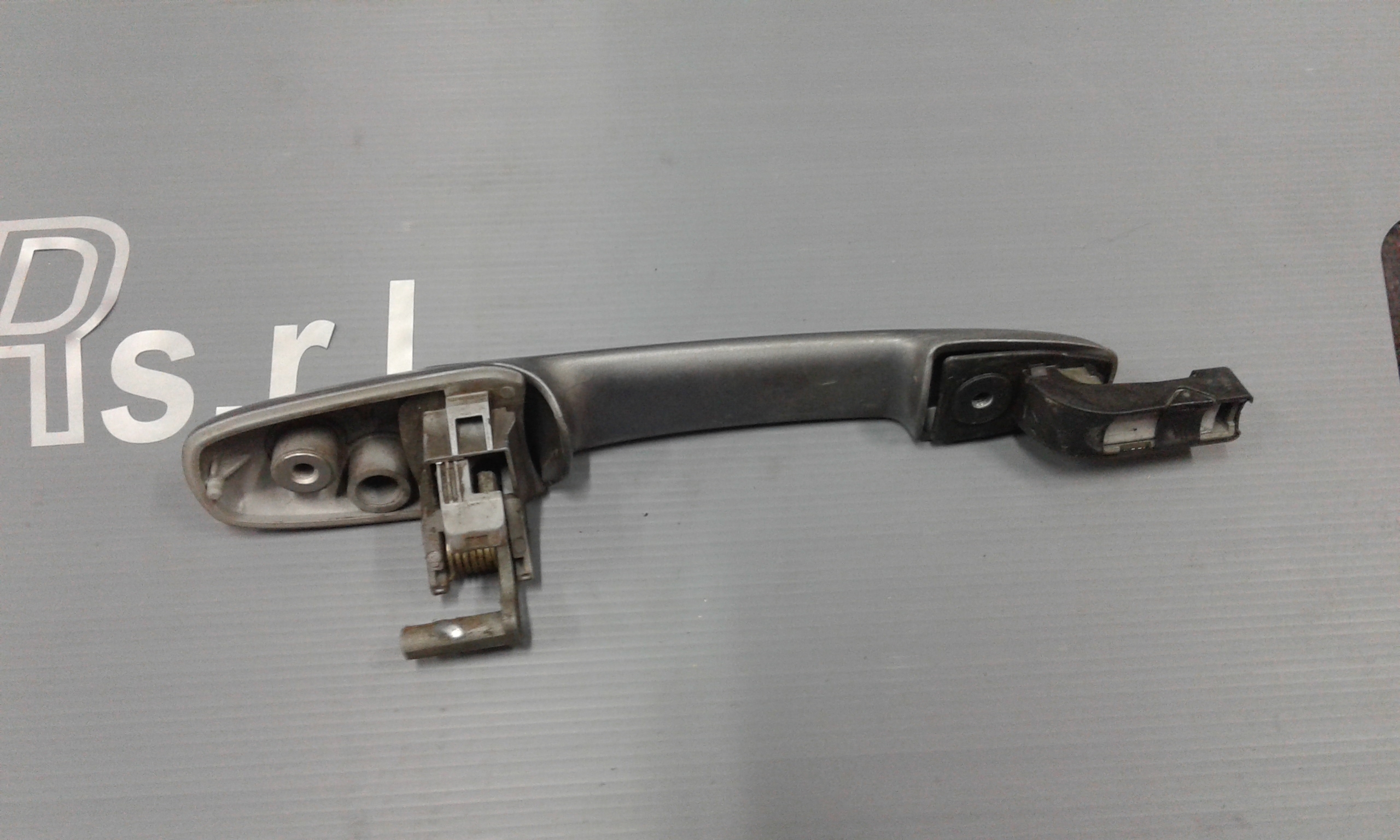 Maniglia Porta Post. Sinistro GJ6A73410J08 Usato