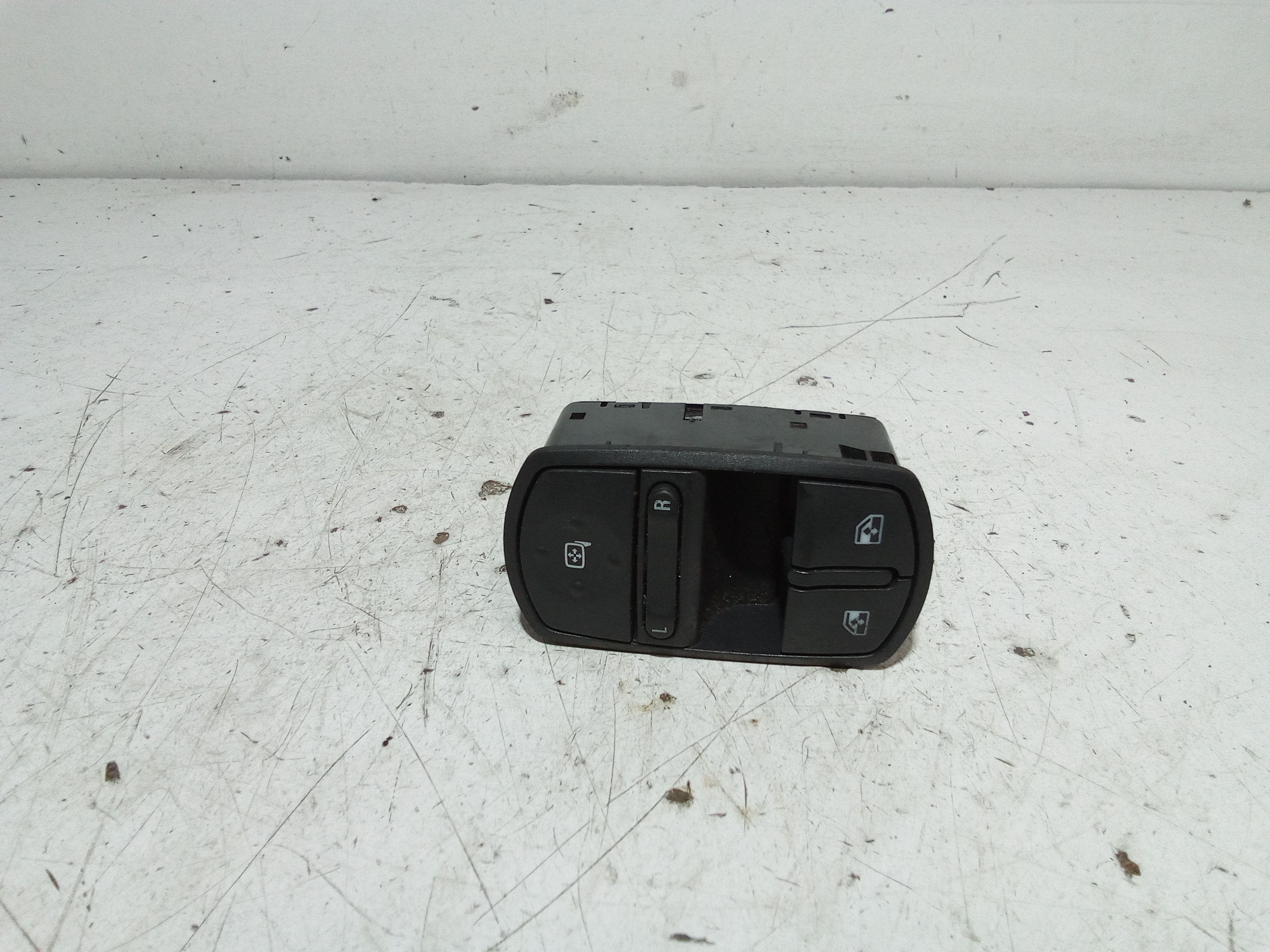 Interruttore Alzacristalli Porta Ant. Sinistro Usato