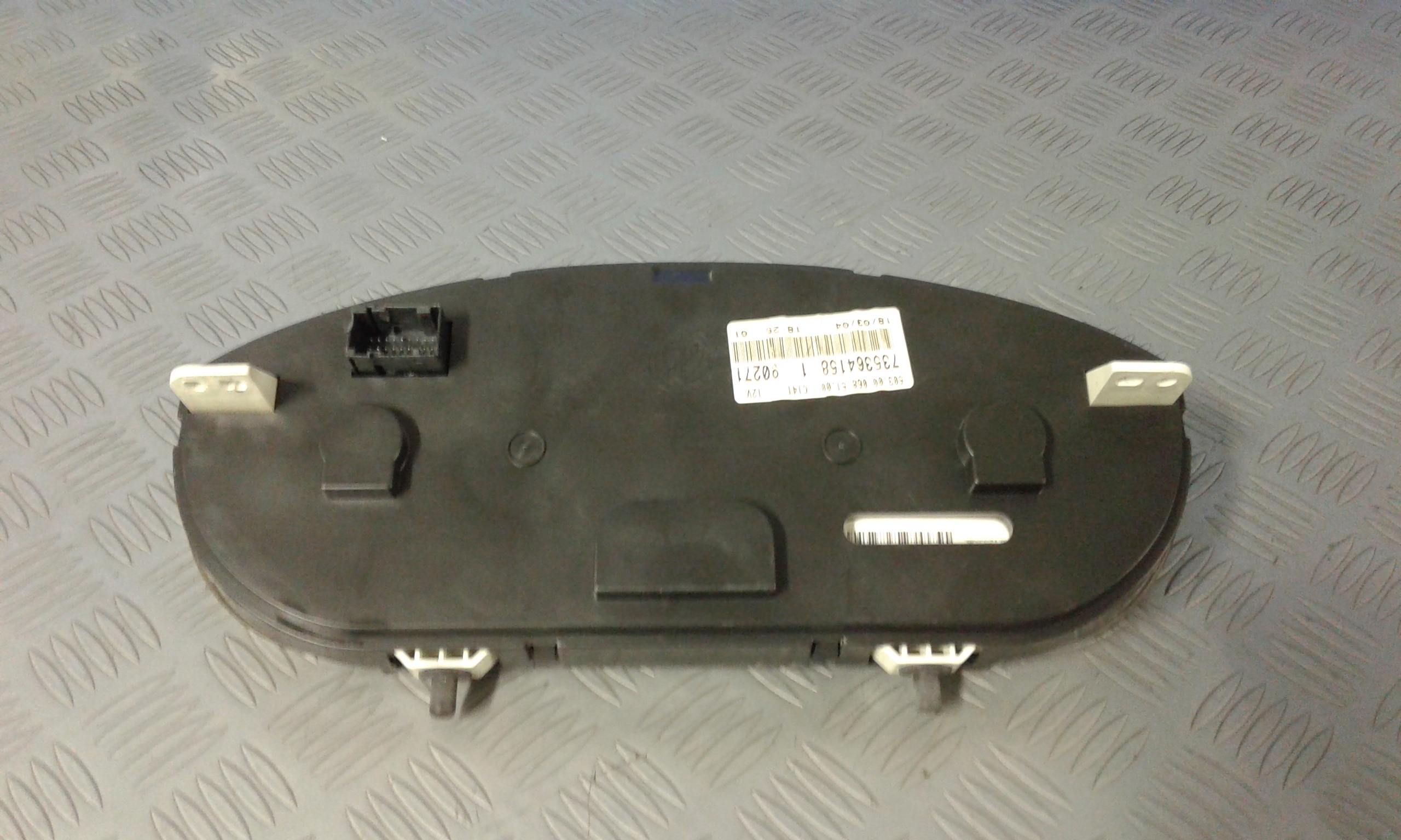 Quadro Portastrumenti Usato