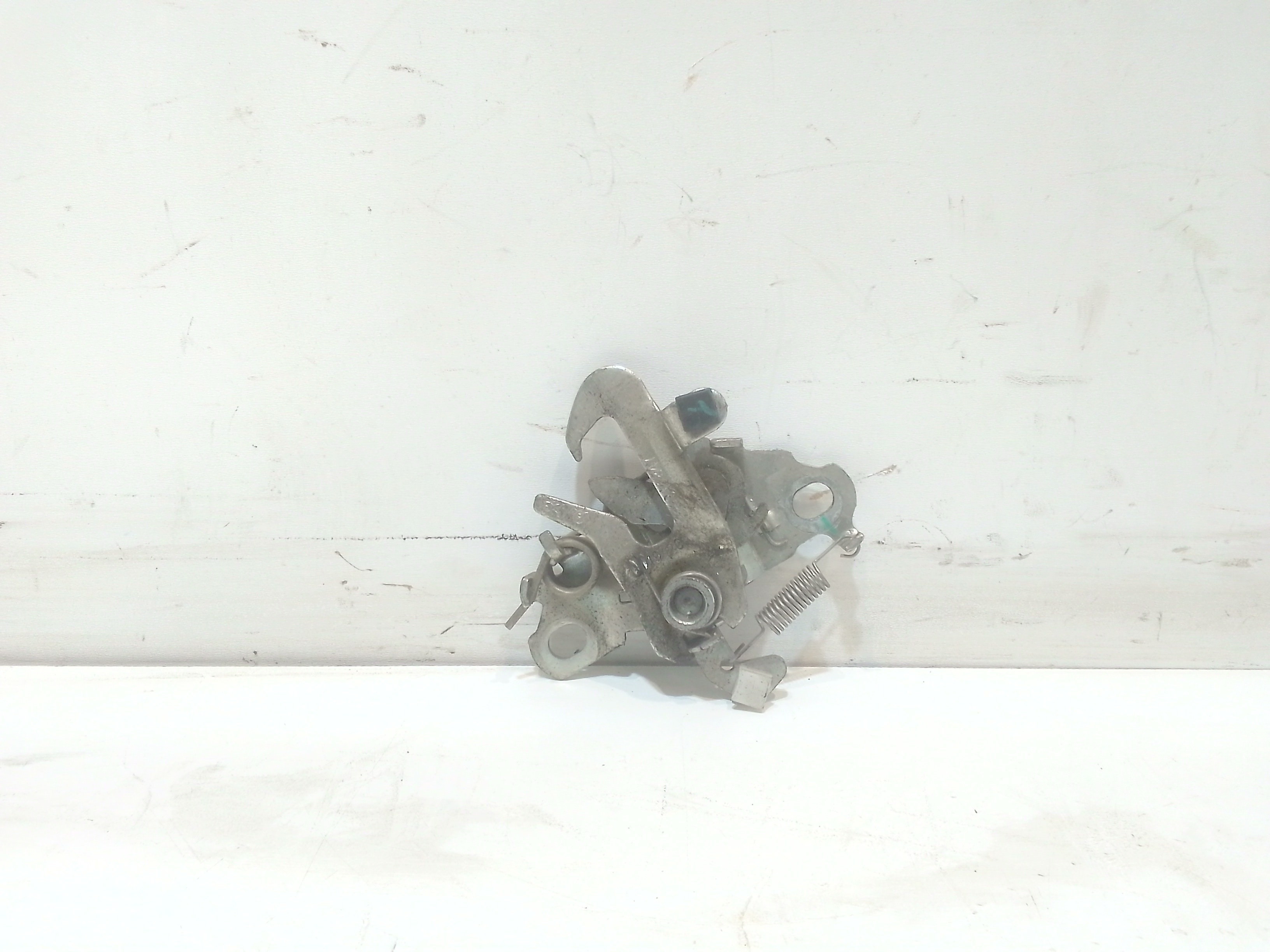 Serratura Cofano Ant. 3639750 Usato