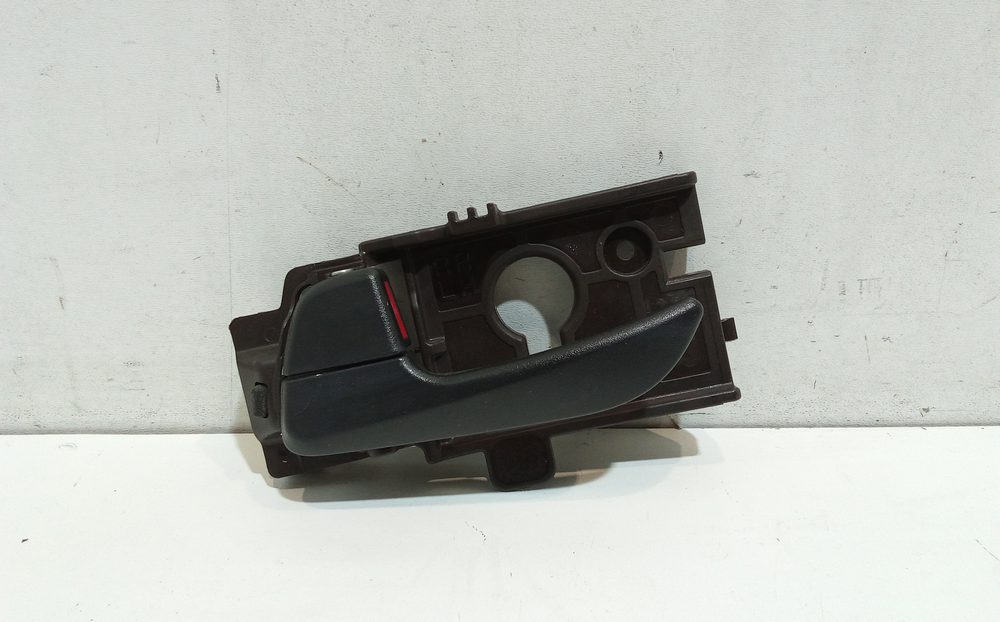 Maniglia Int. Apertura Porta Post. Sinistro 83610B9000PYN Usato