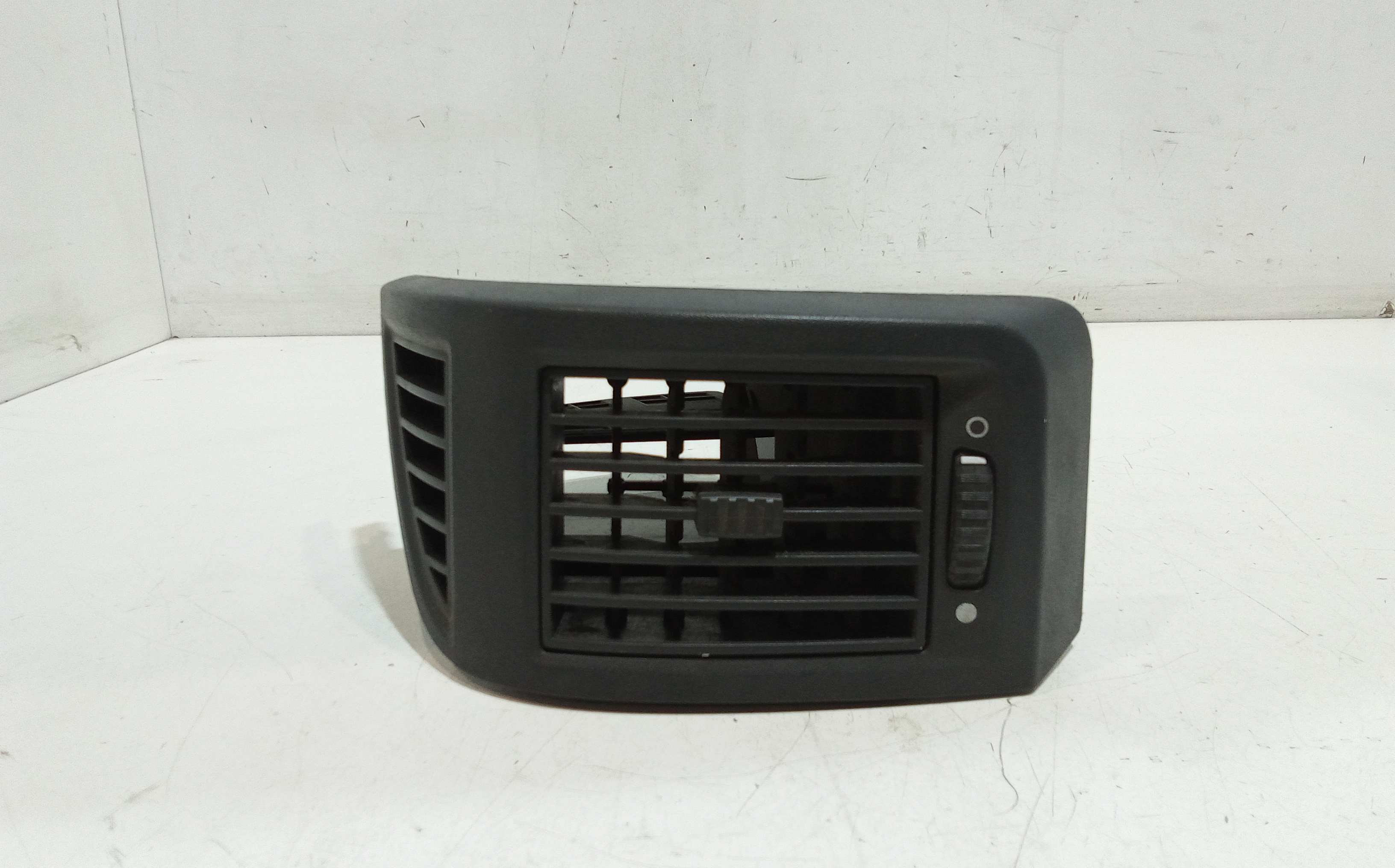 Condotto Aria Bocchette Lat. Cruscotto Sinistro Usato