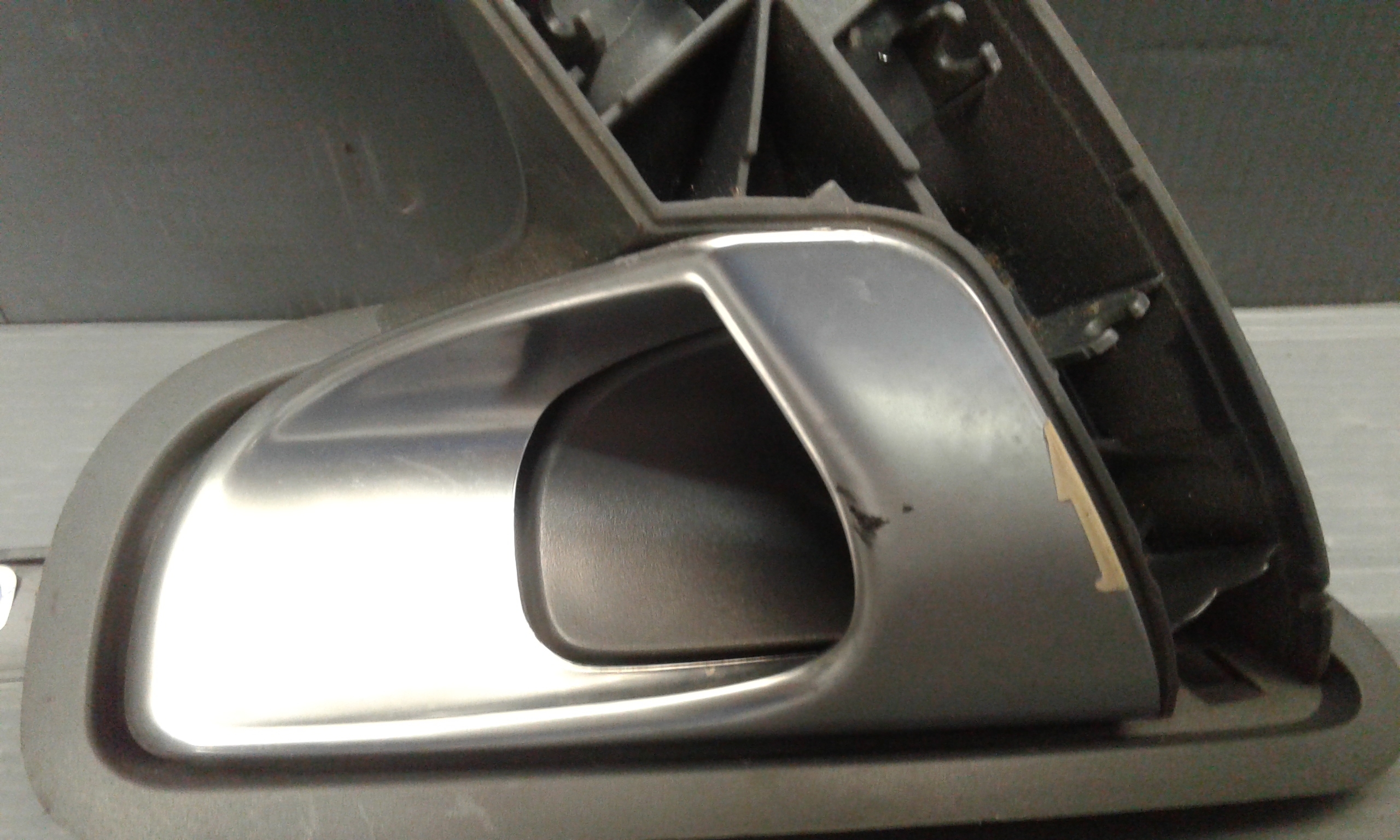 Maniglia Int. Apertura Porta Ant. Destro Usato