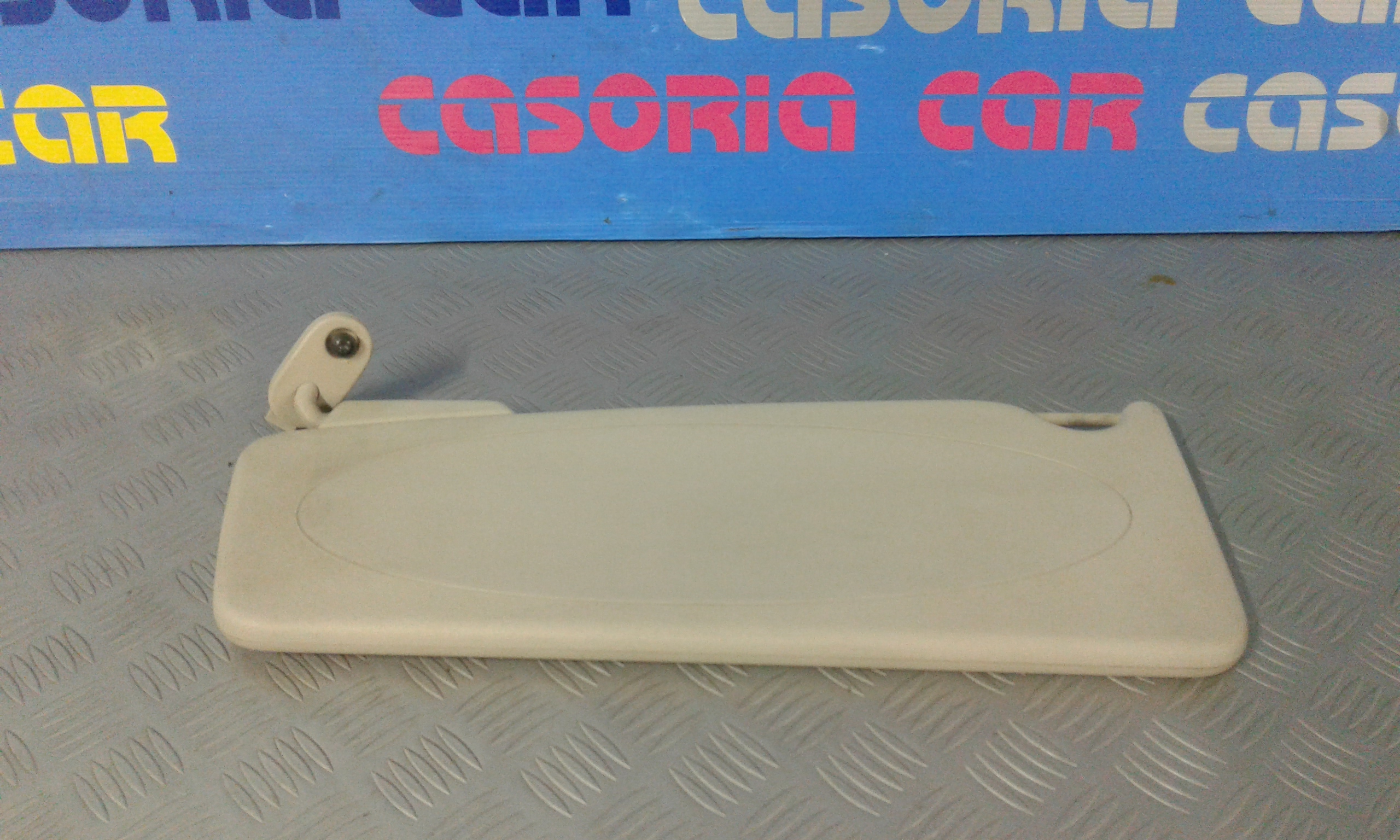 Aletta Parasole Parabrezza Destro 8200928803 Usato