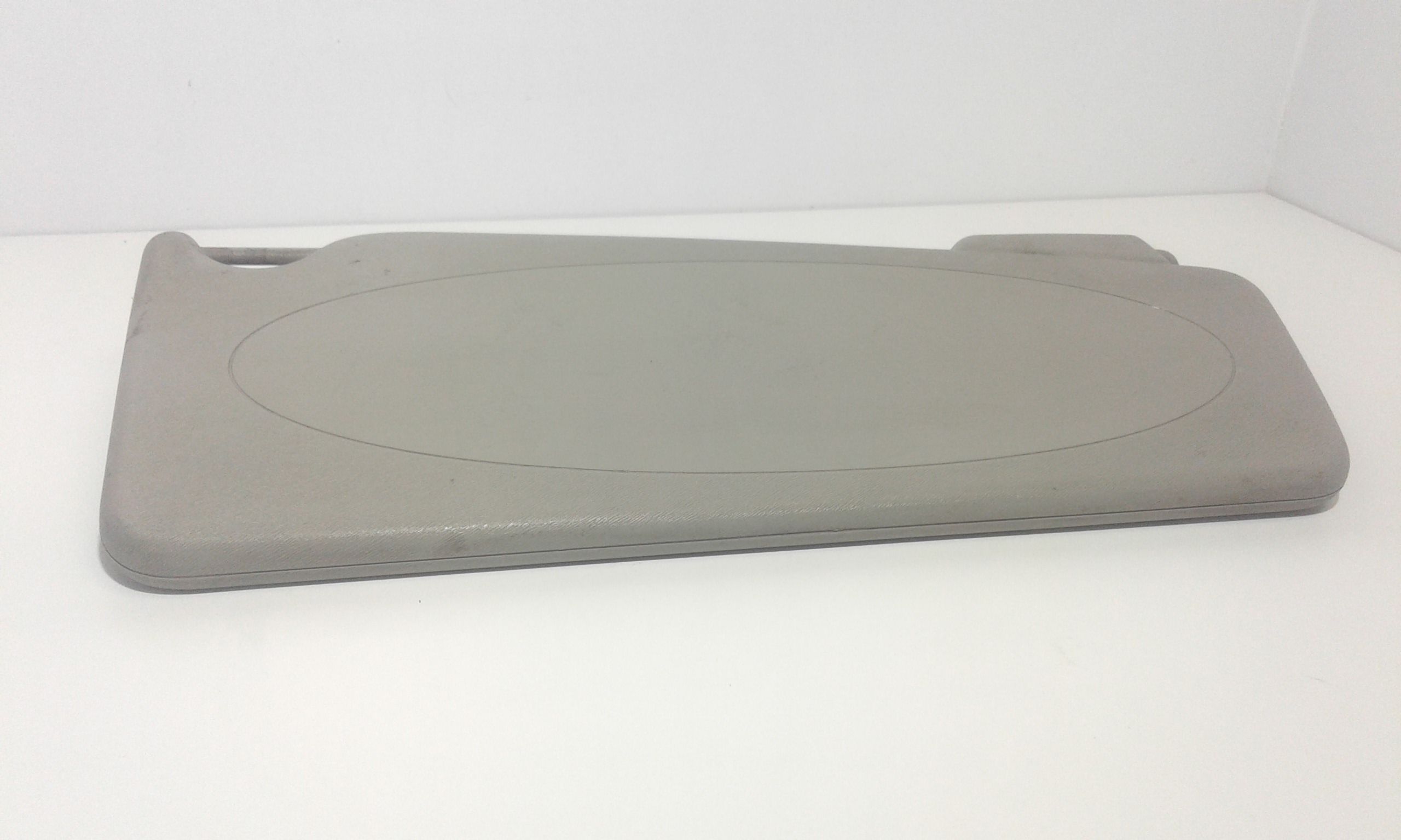 Aletta Parasole Parabrezza Sinistro 8200924099 Usato