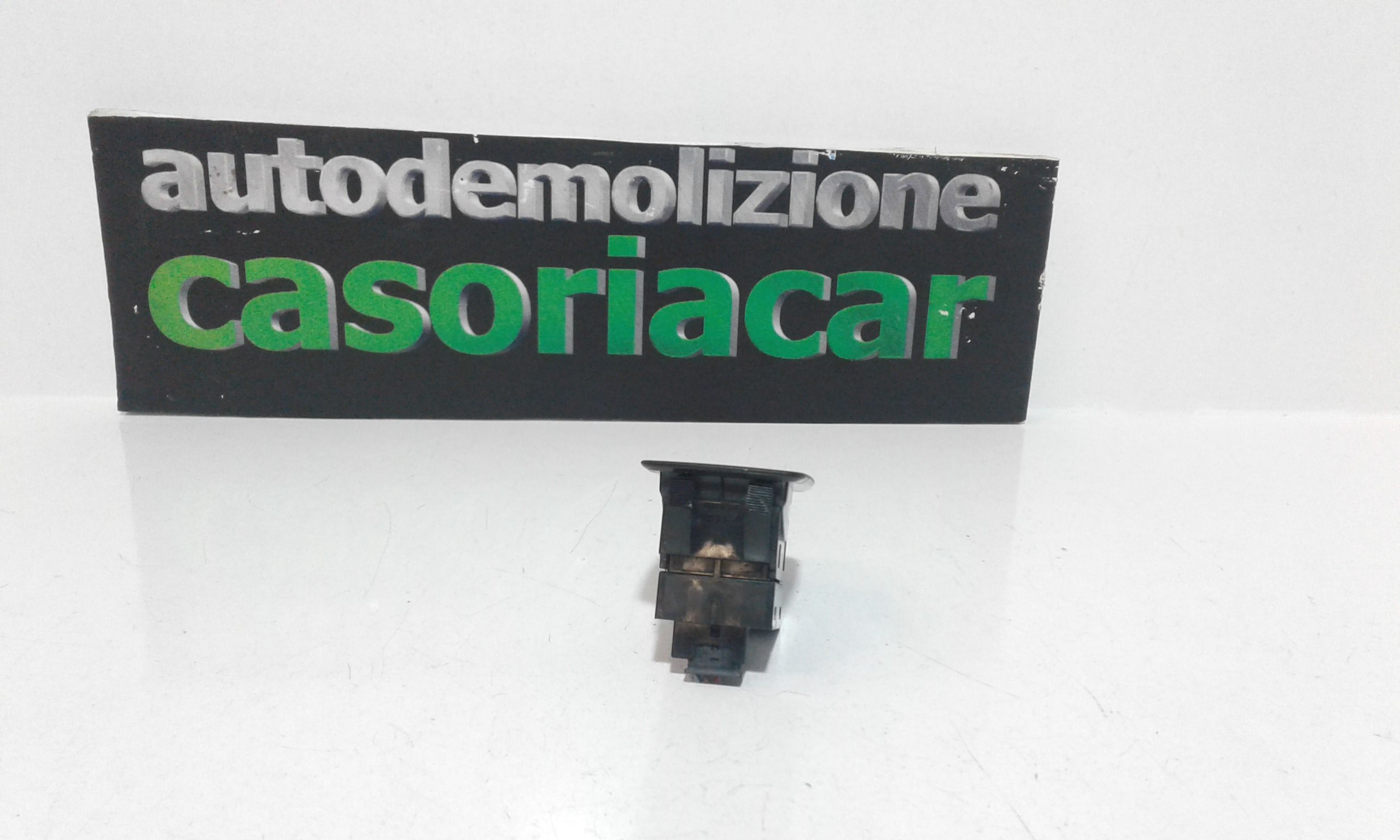 Interruttore Alzacristalli Porta Ant. Destro Usato