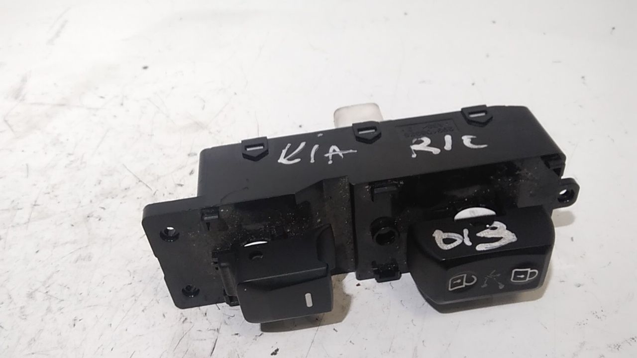 Interruttore Alzacristalli Porta Ant. Destro Usato