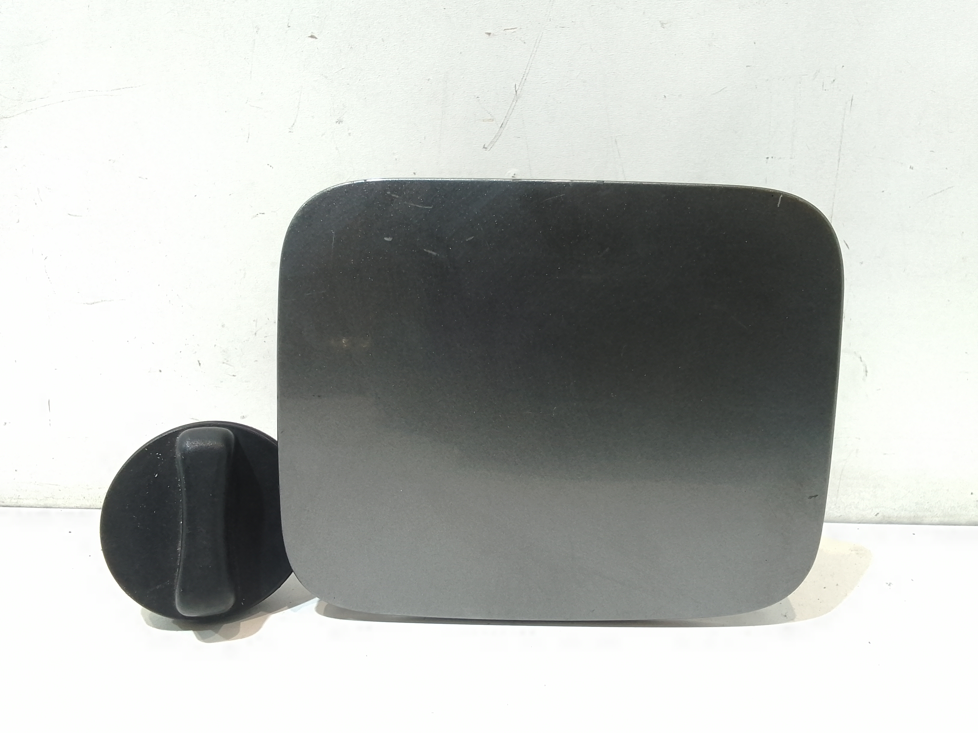 Sportello Carburante 788301KA0A Usato