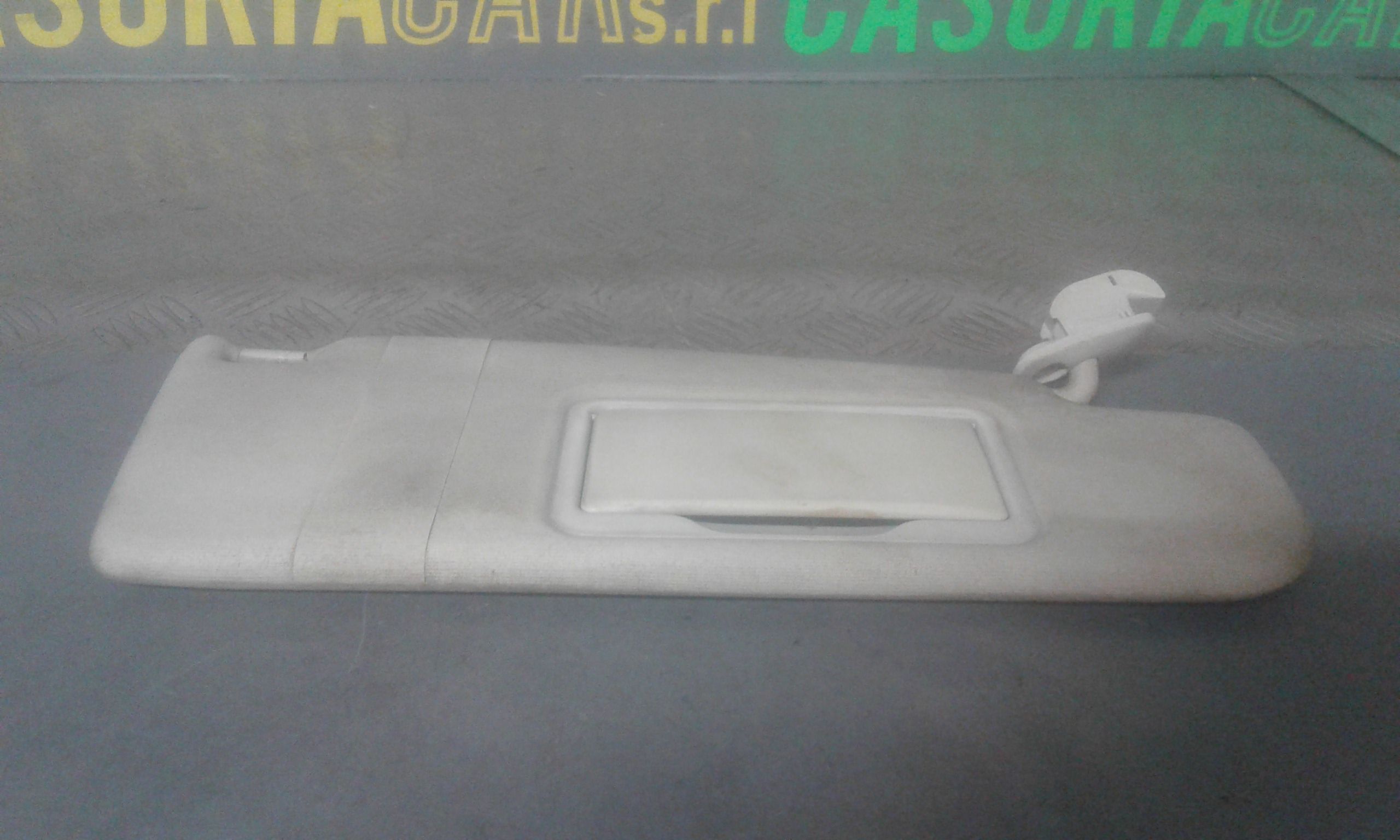 Aletta Parasole Parabrezza Destro 1U0857552NX14 Usato