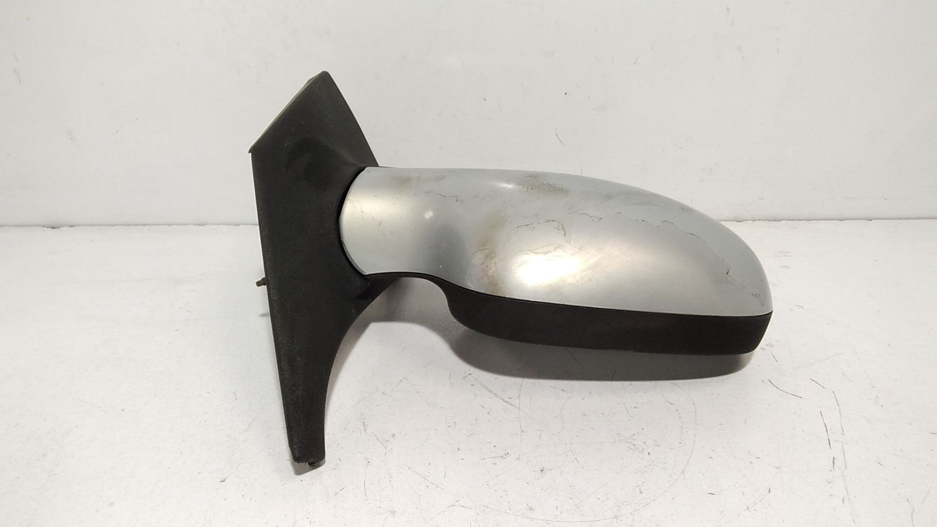 Retrovisore Est. Destro Usato