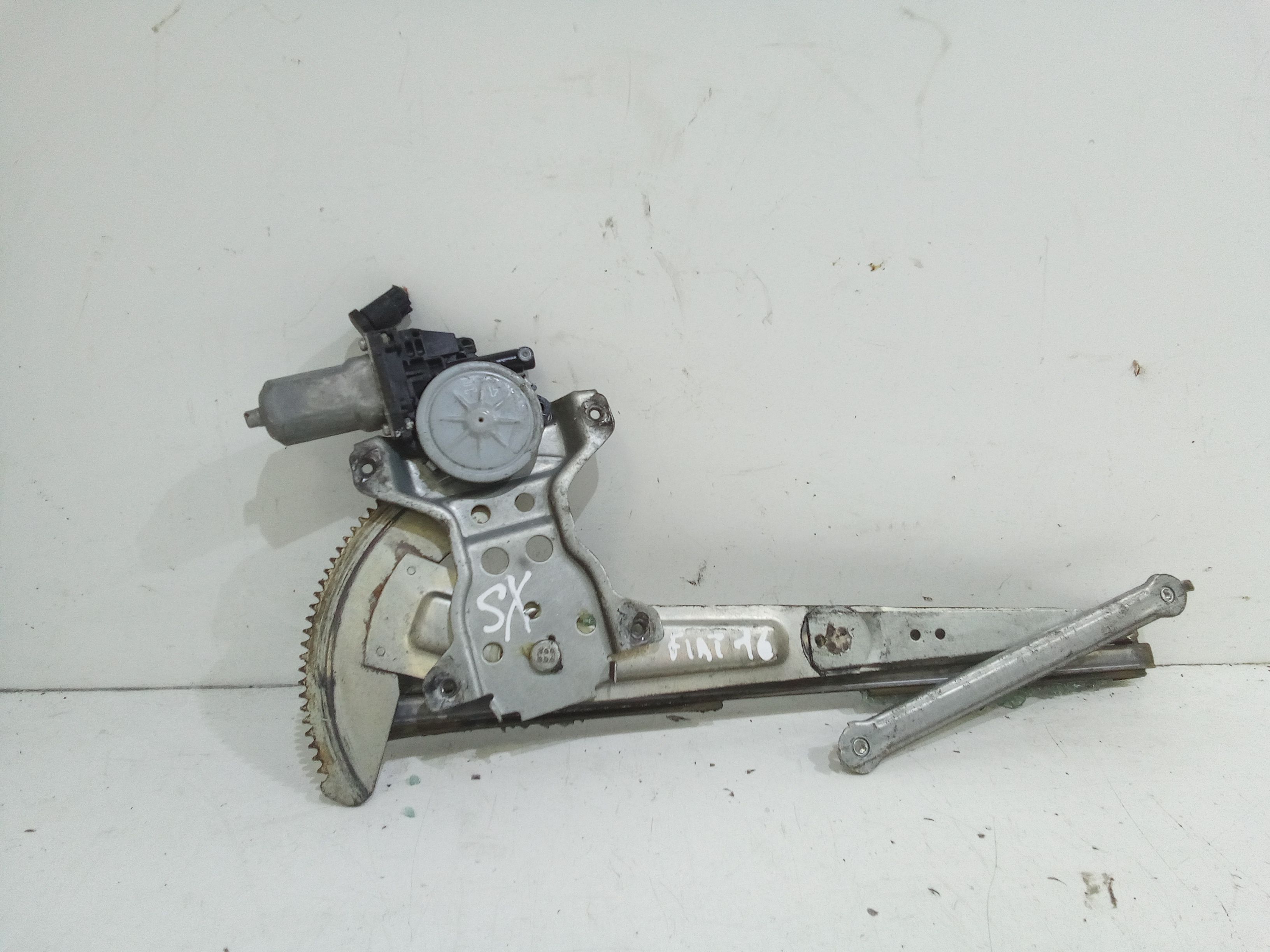 Alzacristallo Porta Ant. Sinistro 71750975 Usato