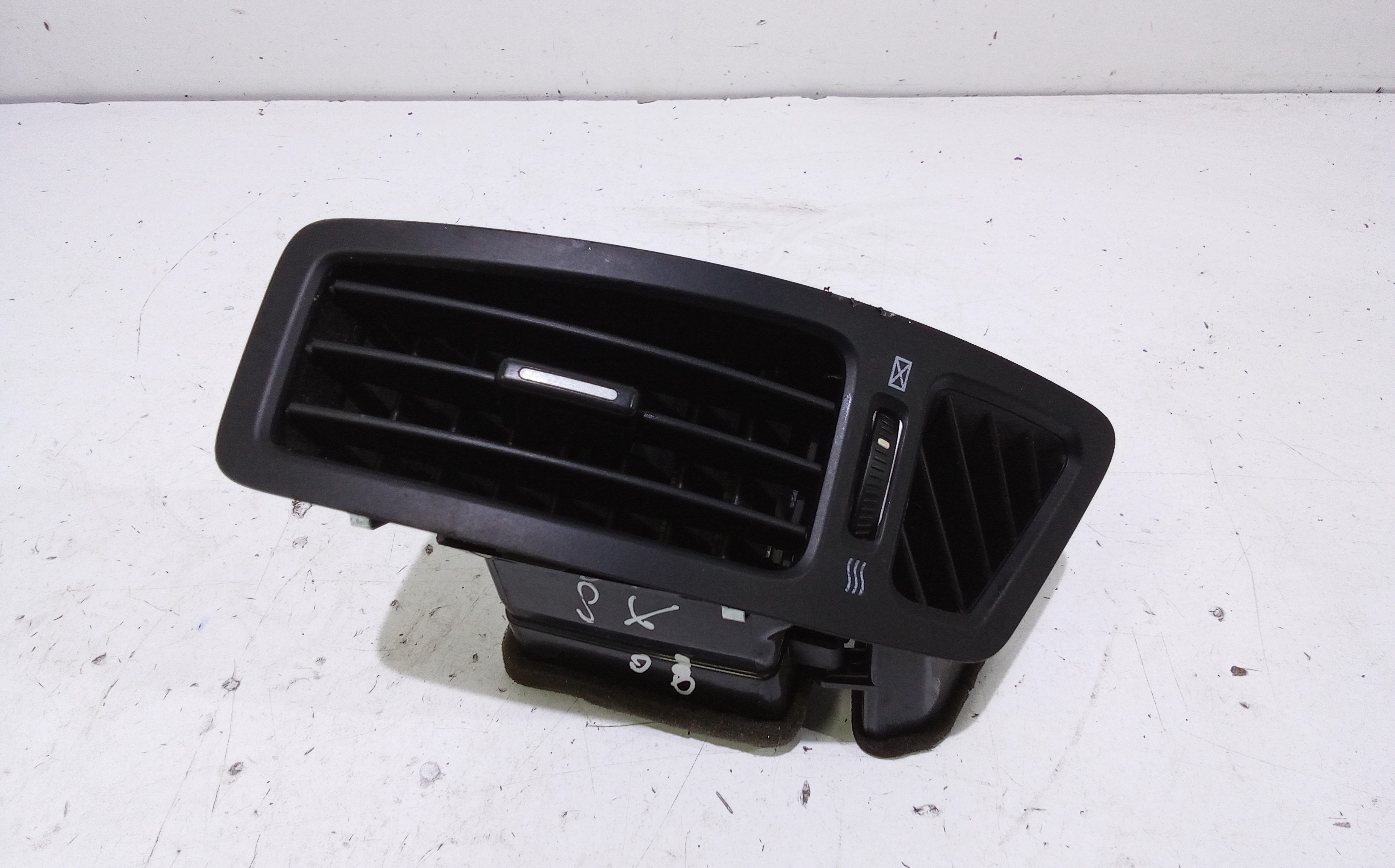 Condotto Aria Bocchette Lat. Cruscotto Sinistro Usato