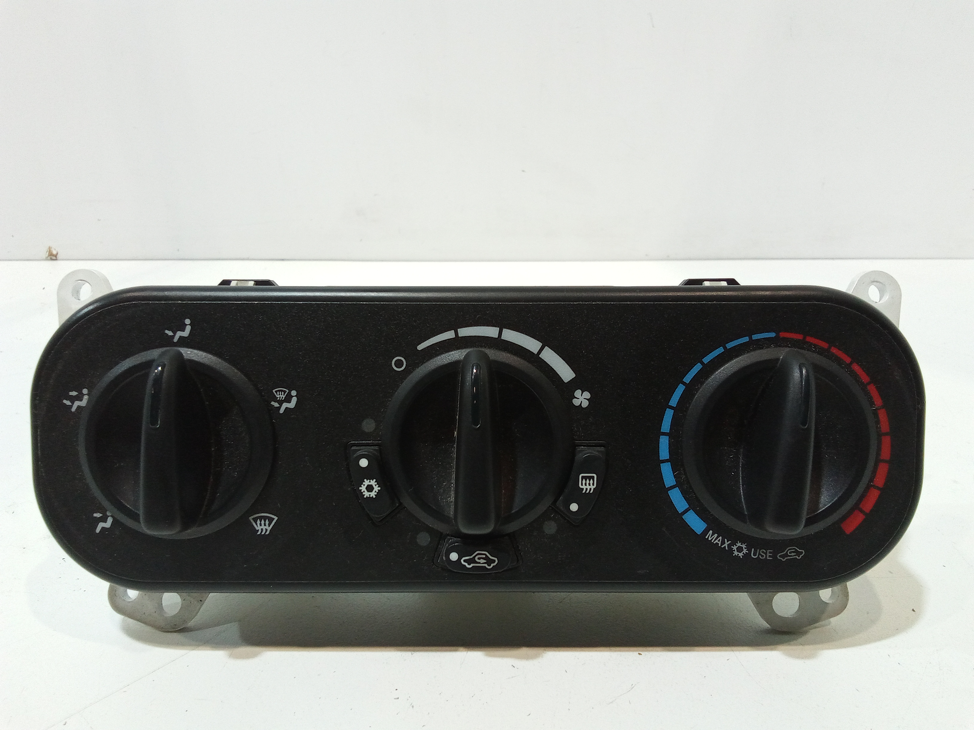 Blocco Comando Climatizzazione K55111878AE Usato