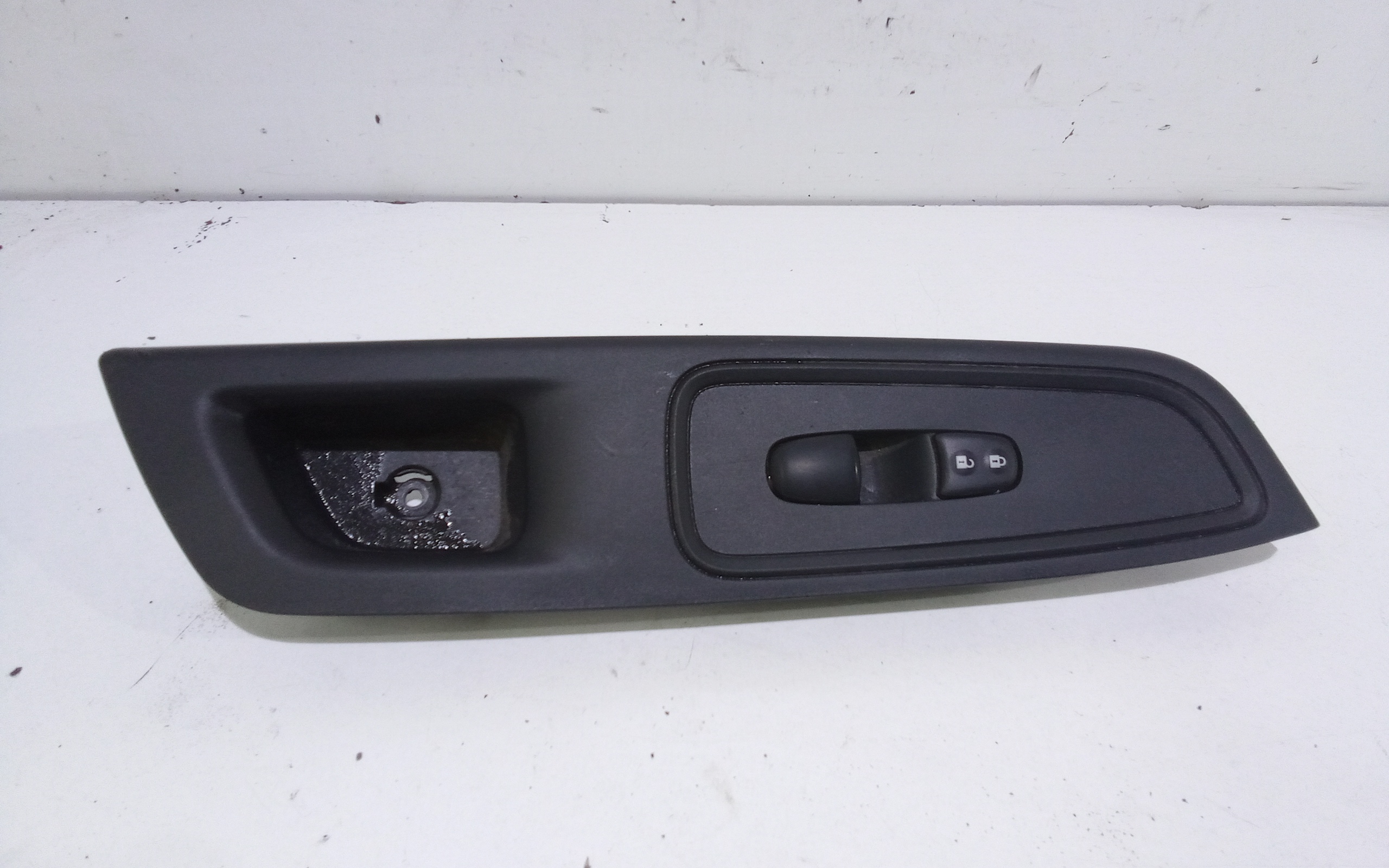 Interruttore Alzacristalli Porta Ant. Destro Usato