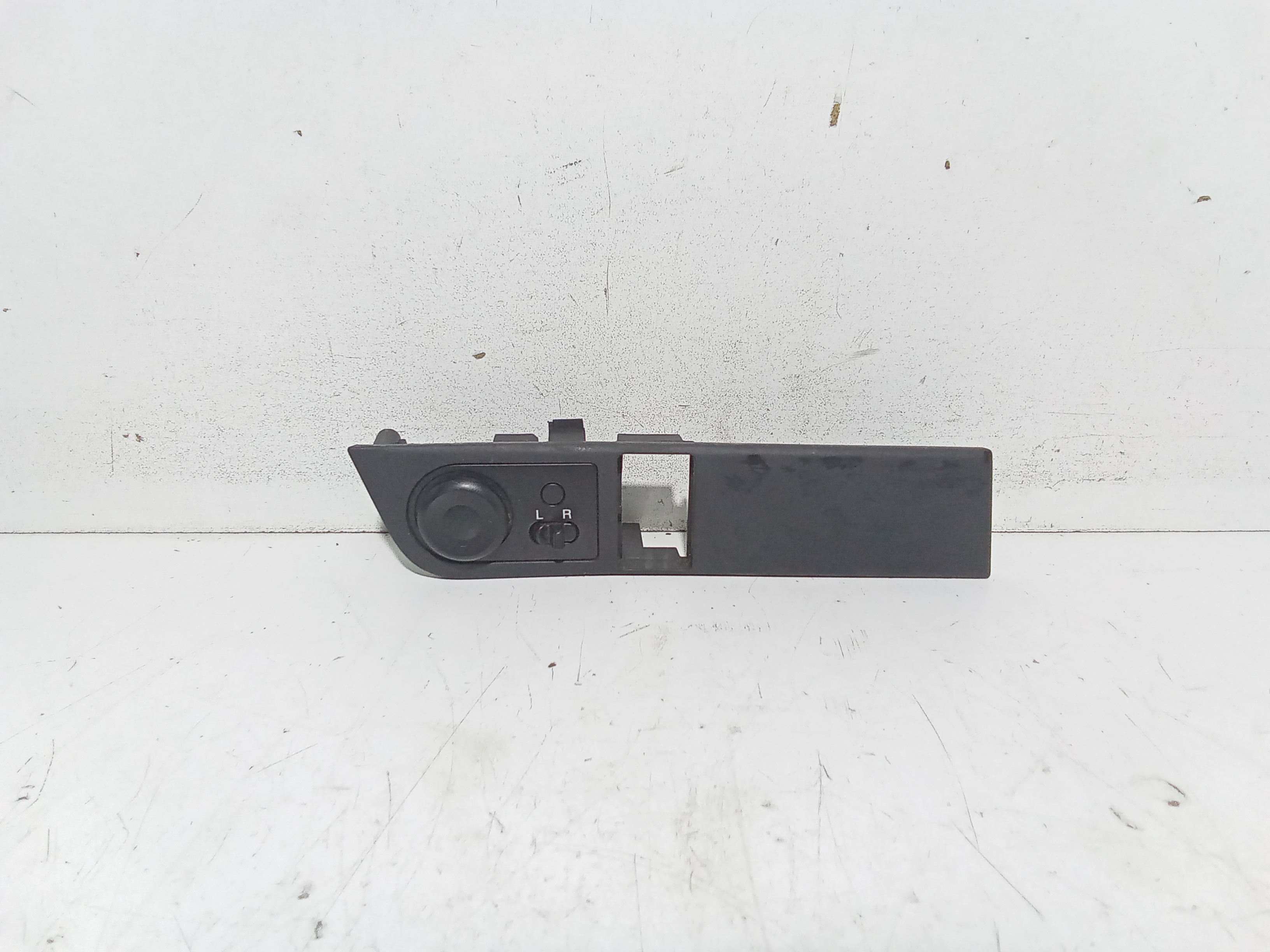 Interruttore Regolazione Retrovisore Est. Usato