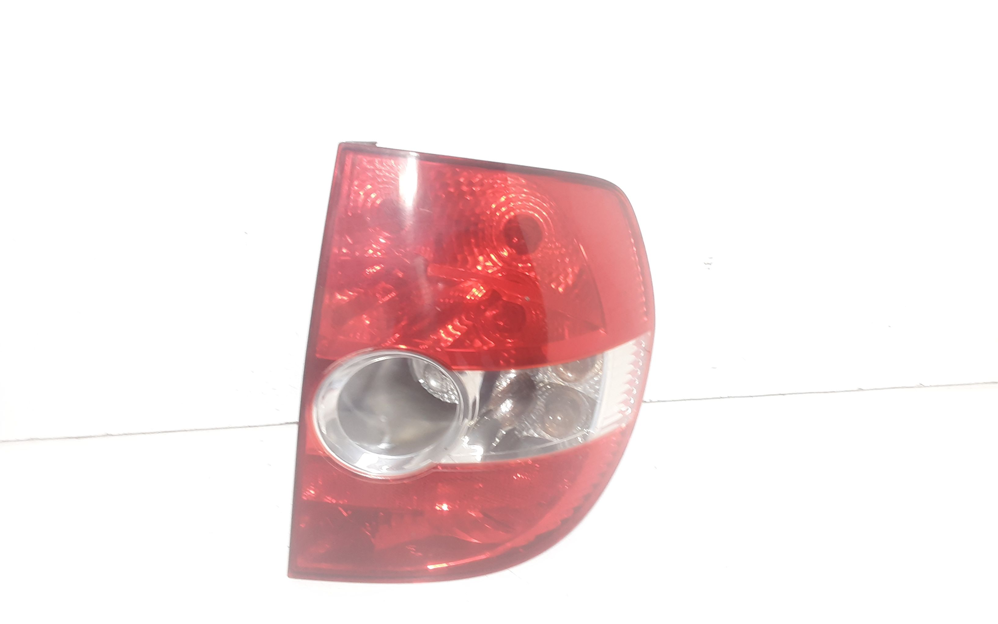 Fanale Post. Destro 5Z0945112 Usato