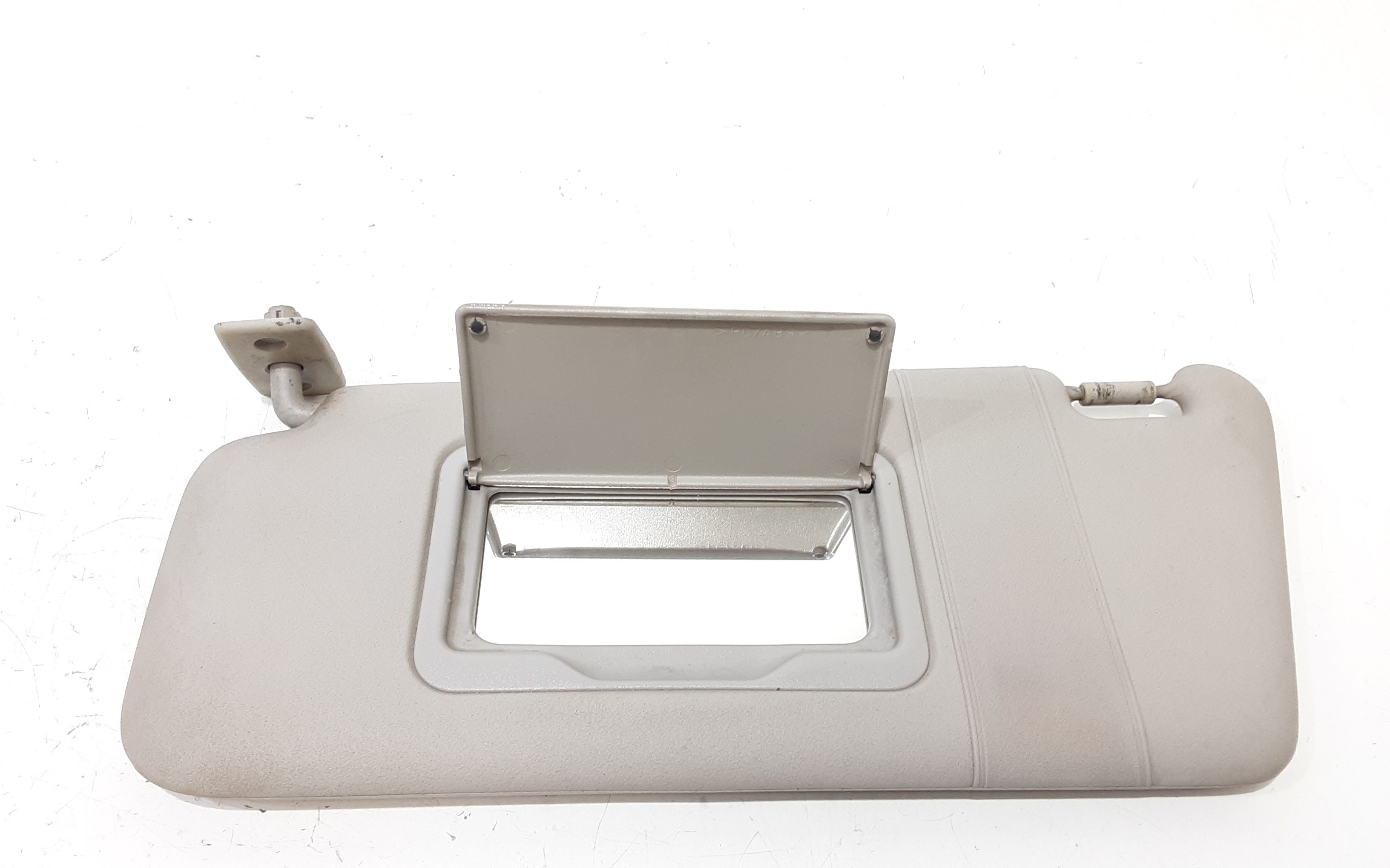 Aletta Parasole Parabrezza Sinistro A1688100110 Usato