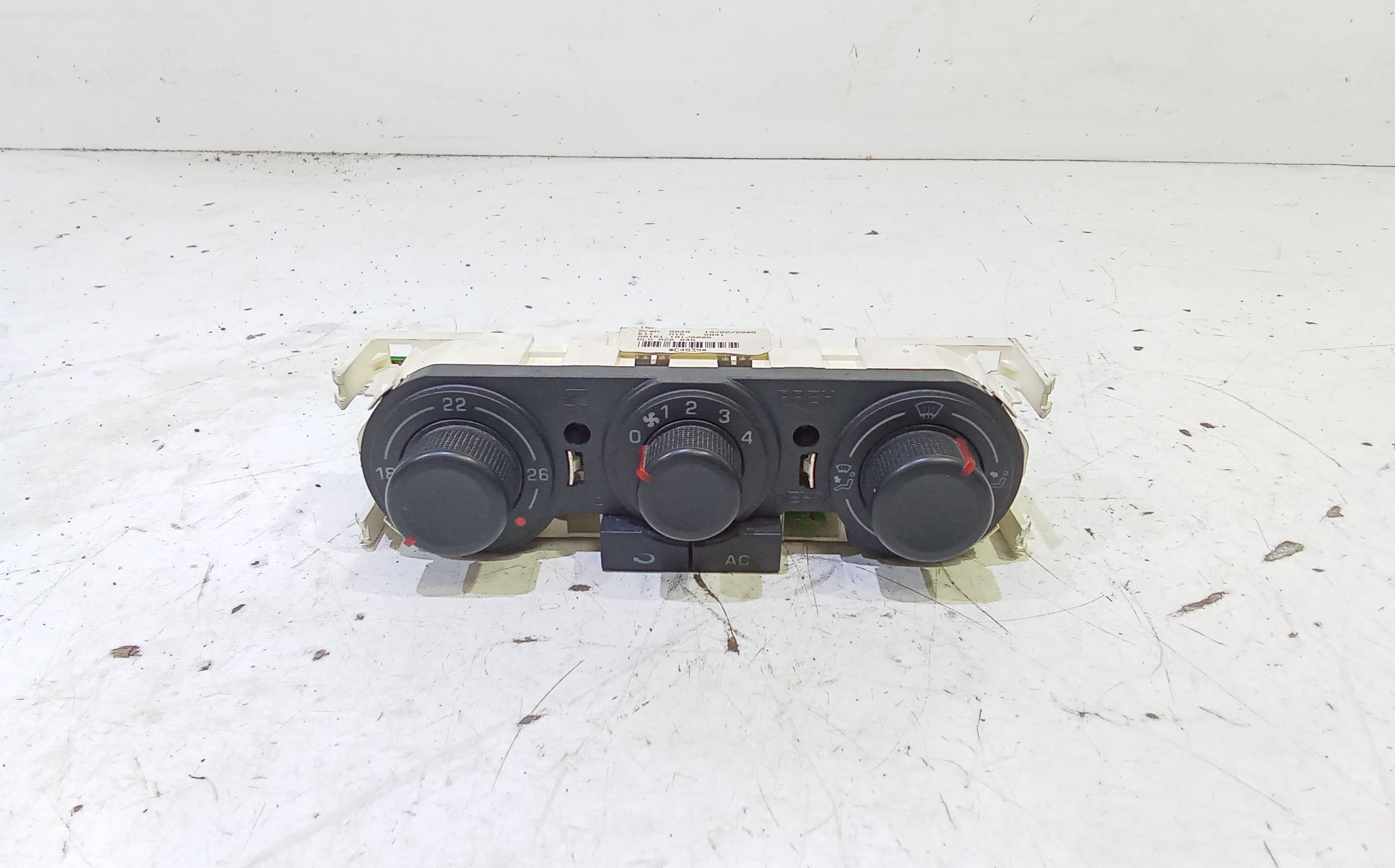 Blocco Comando Climatizzazione 6J0819045ANEE Usato