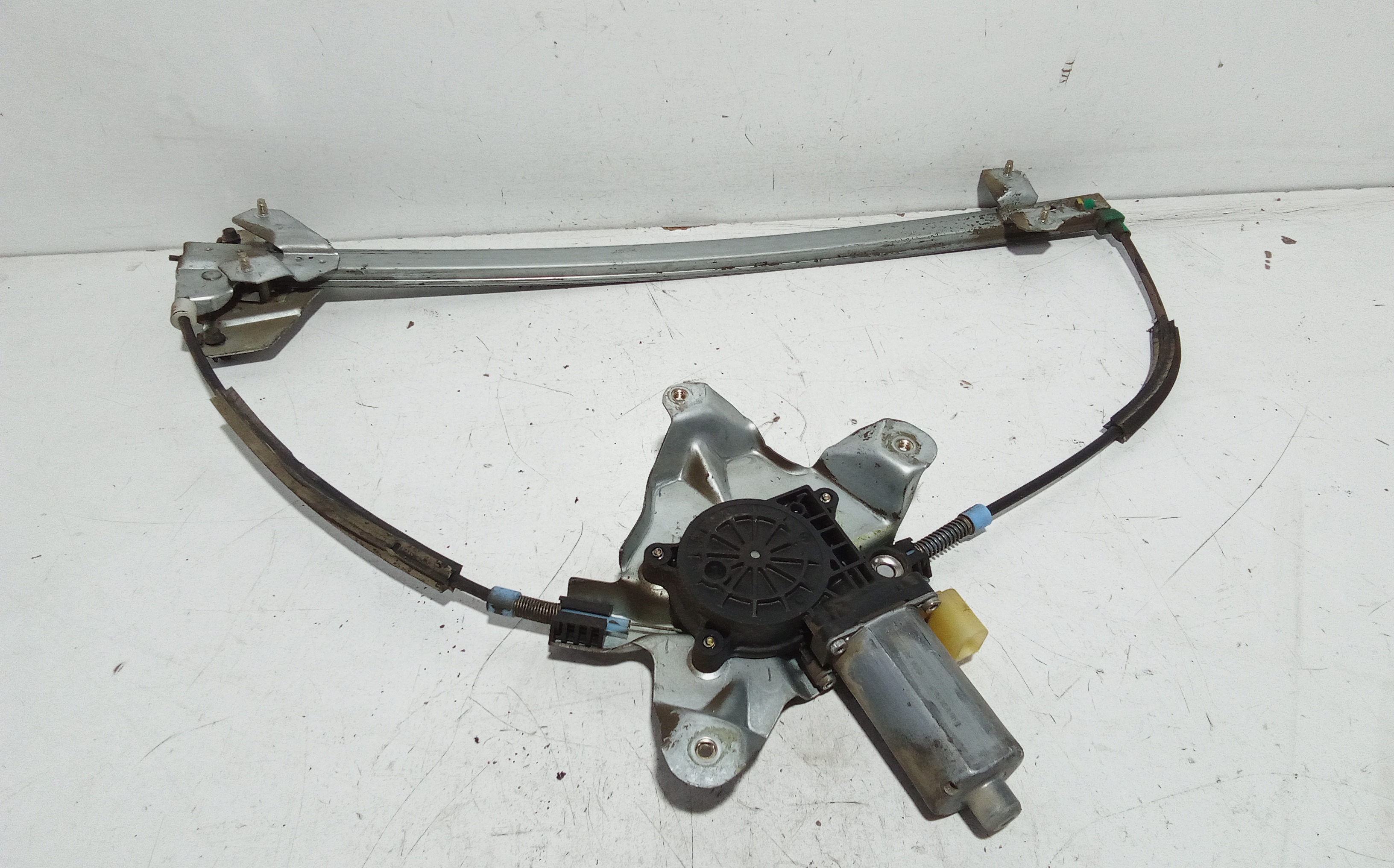 Alzacristallo Porta Ant. Destro Usato