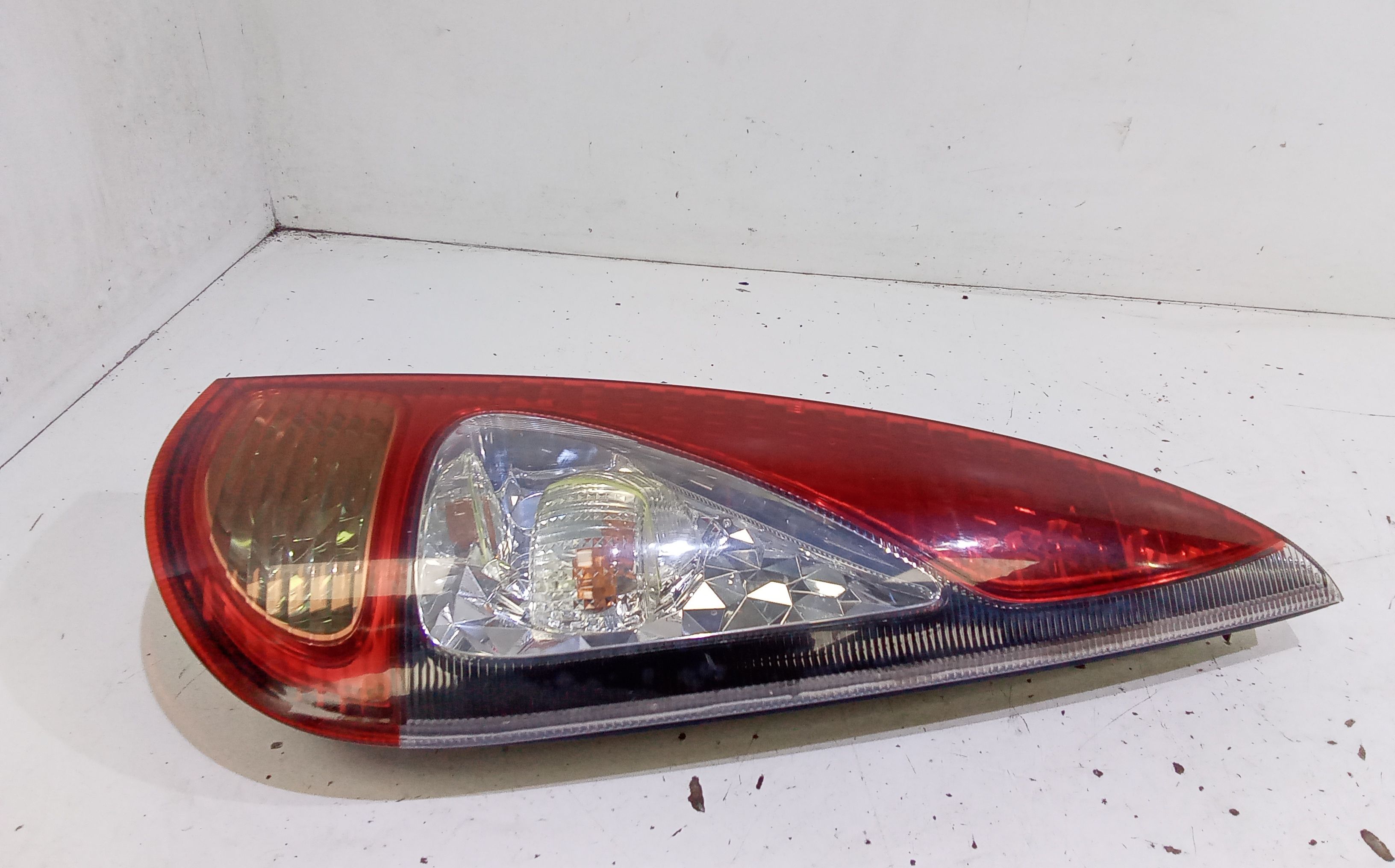 Fanale Post. Destro 815510F092 Usato