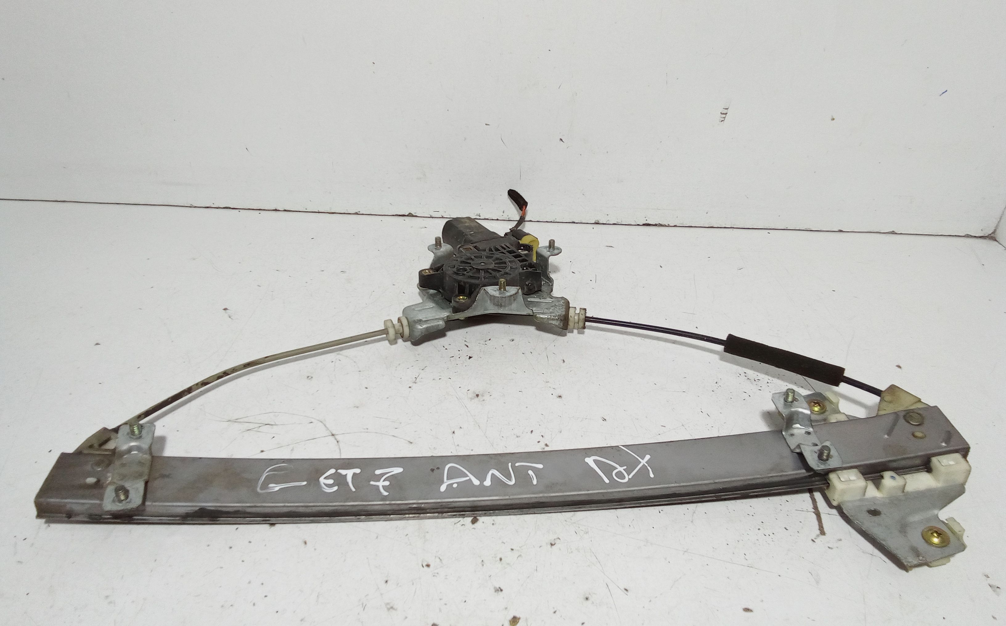 Alzacristallo Porta Ant. Destro 824021C000 Usato