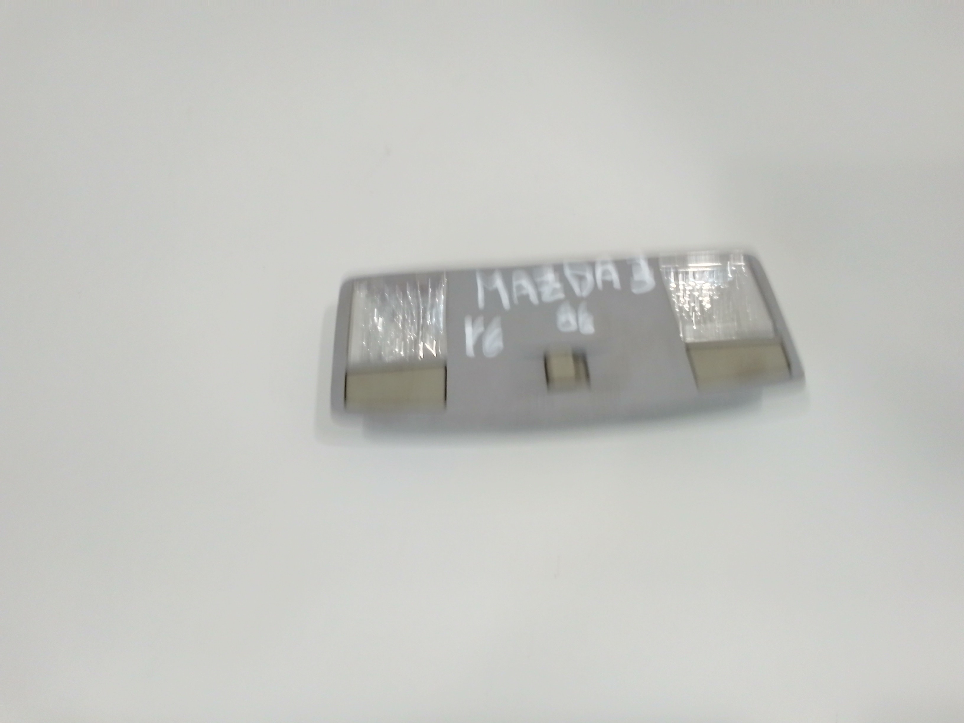 Luce Cortesia Ant. Tetto GJ6A6997030 Usato