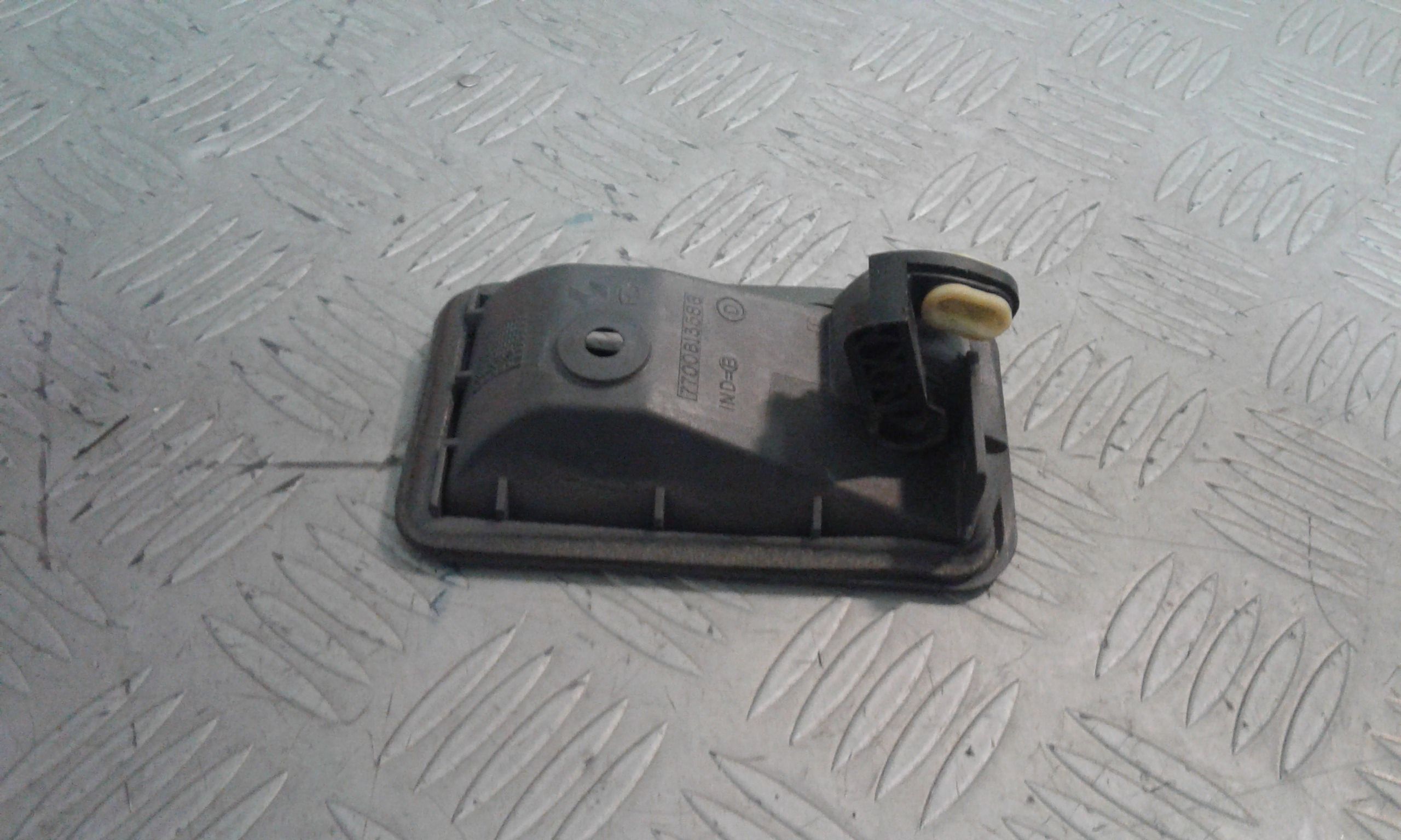 Maniglia Int. Apertura Porta Ant. Destro Usato