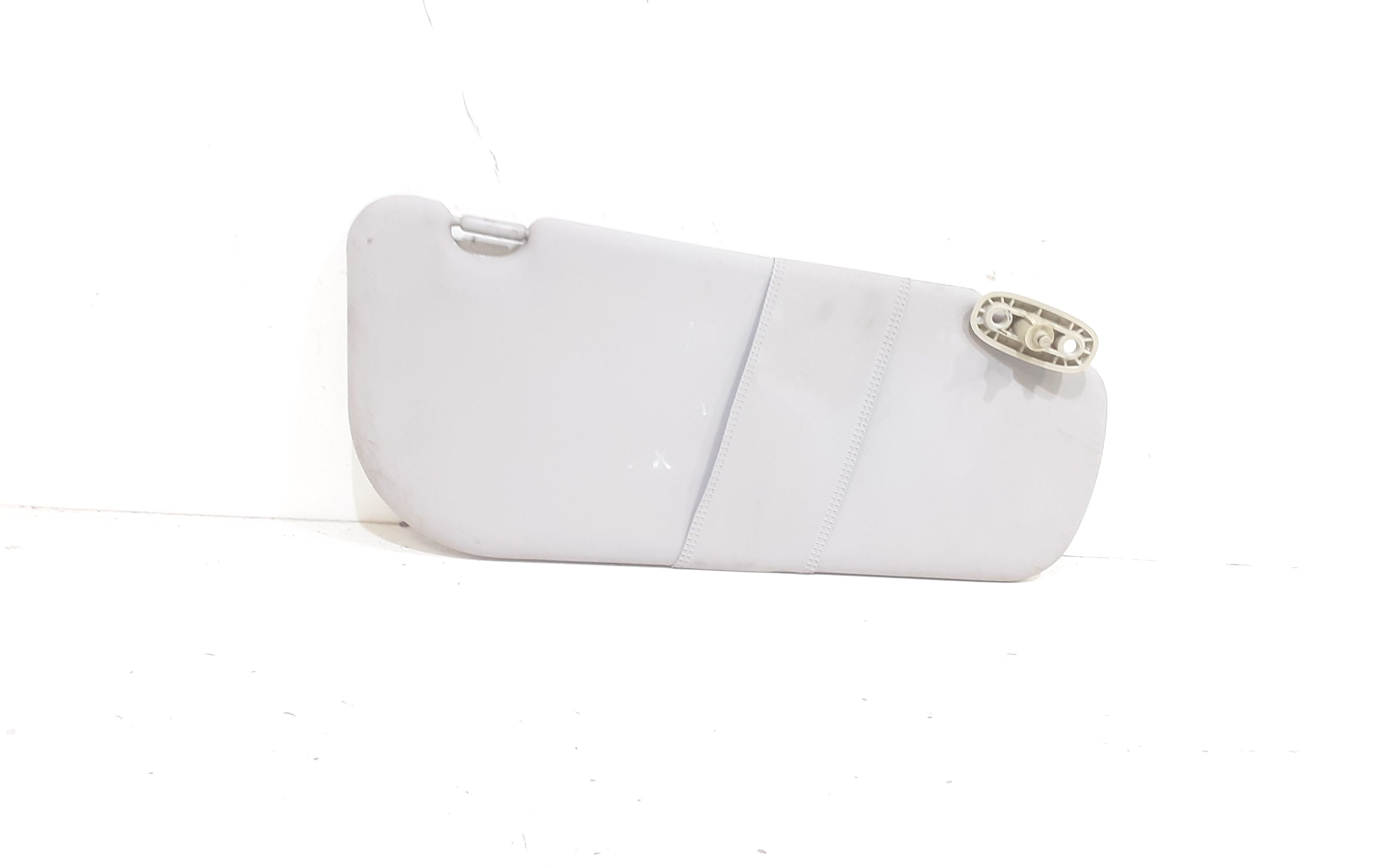 Aletta Parasole Parabrezza Destro 8522007140MG Usato