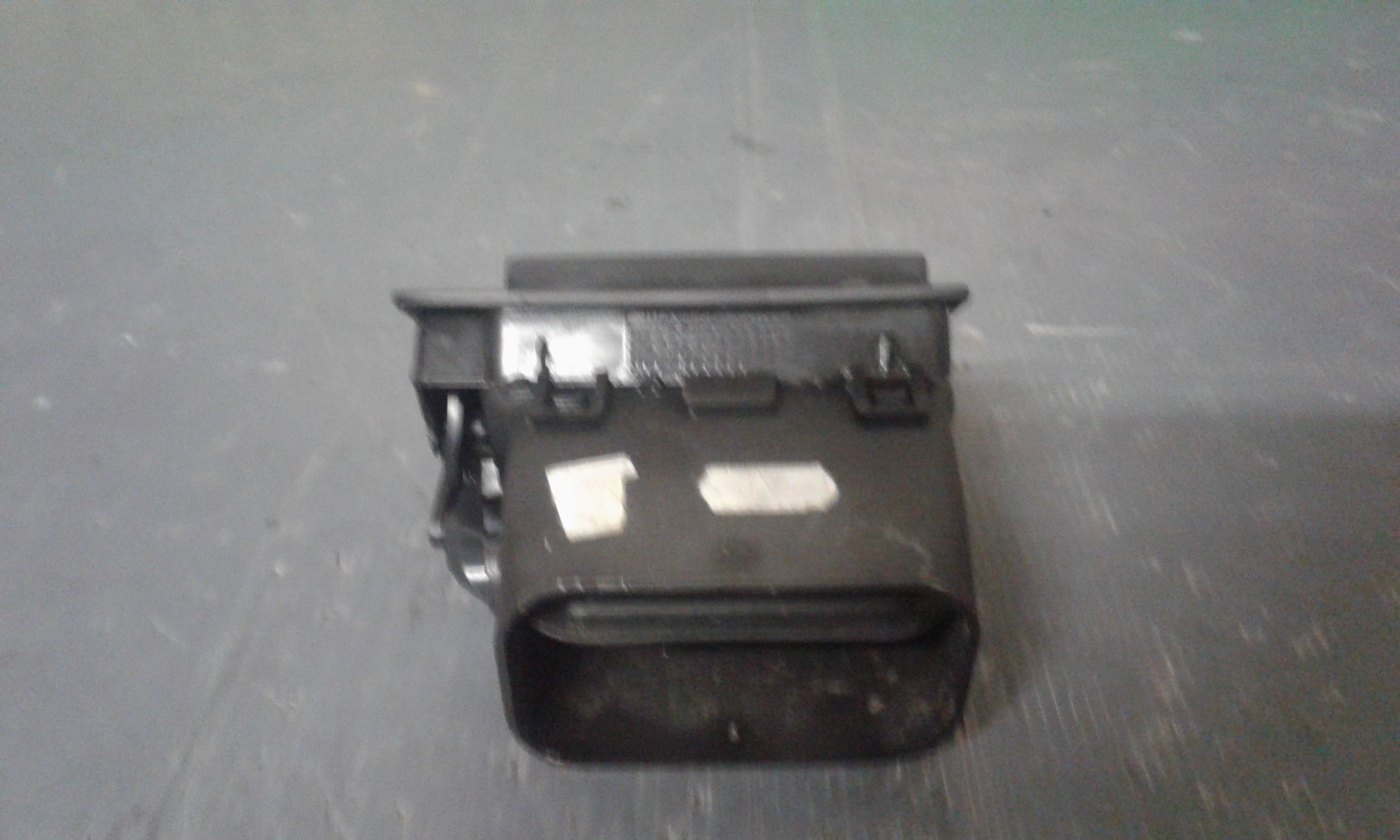 Condotto Aria Bocchette Centr. Sup. Cruscotto Usato