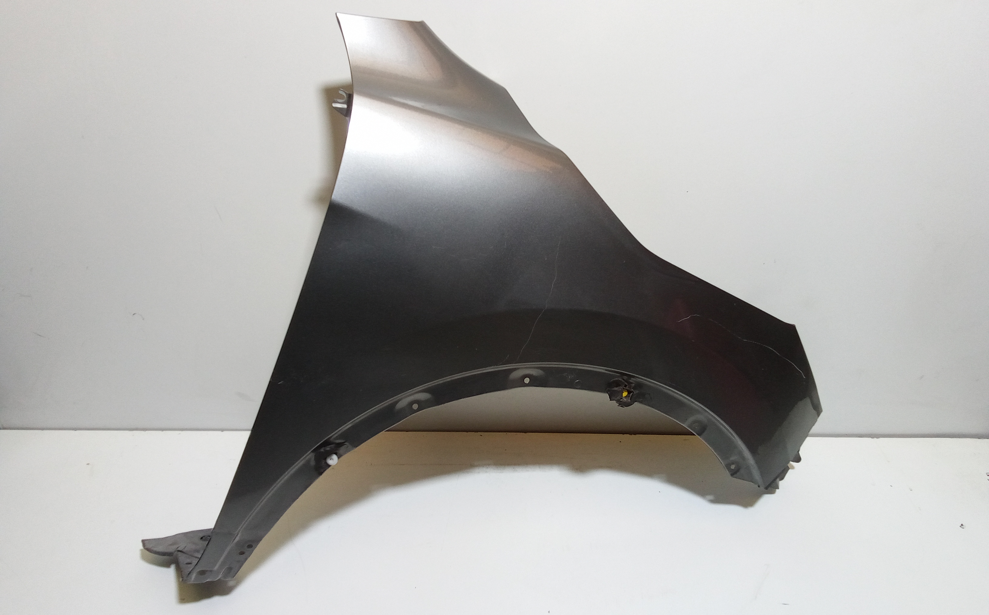 Parafango Ant. Destro F31004EAMB Usato