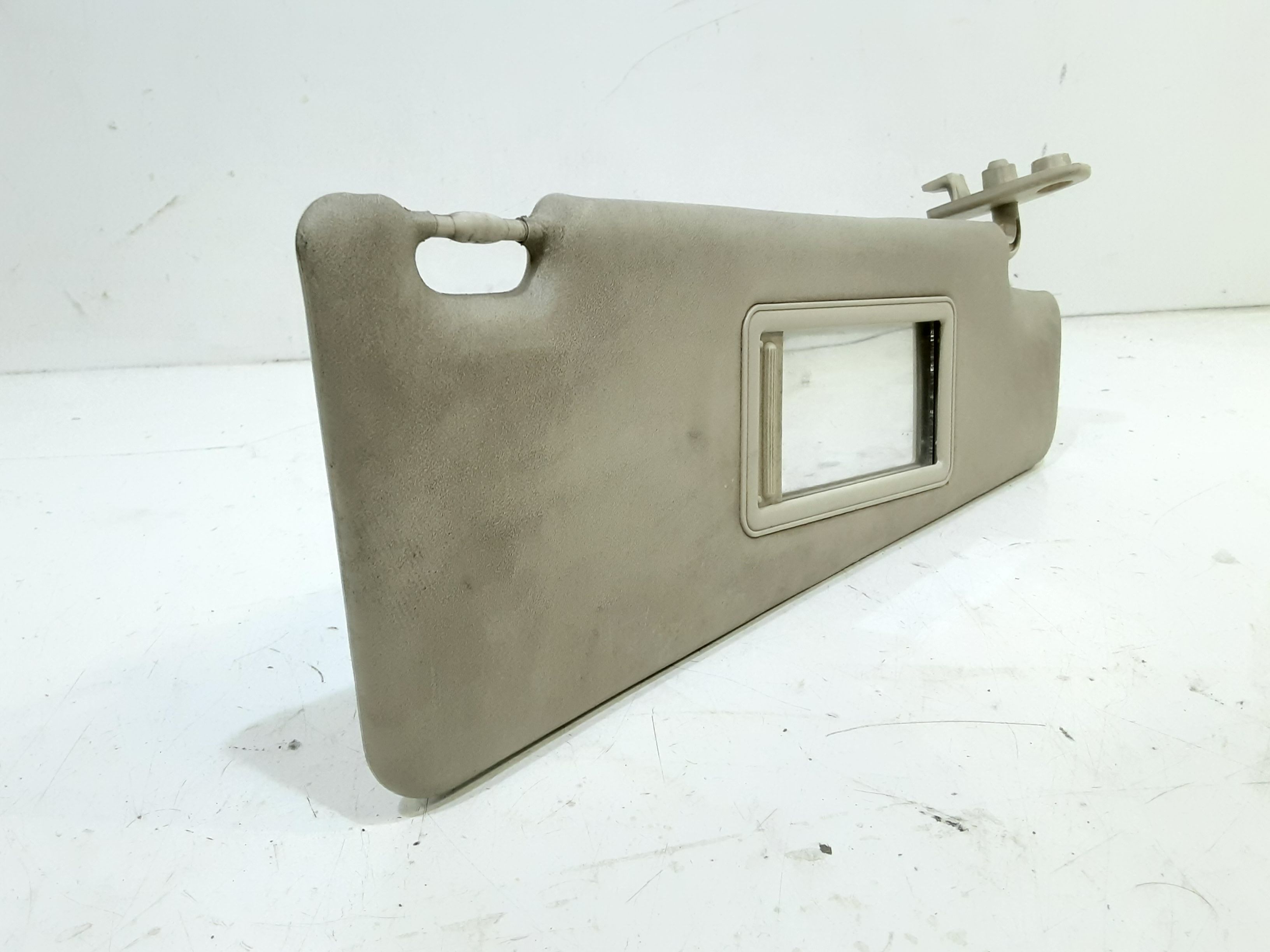 Aletta Parasole Parabrezza Destro 735383410 Usato