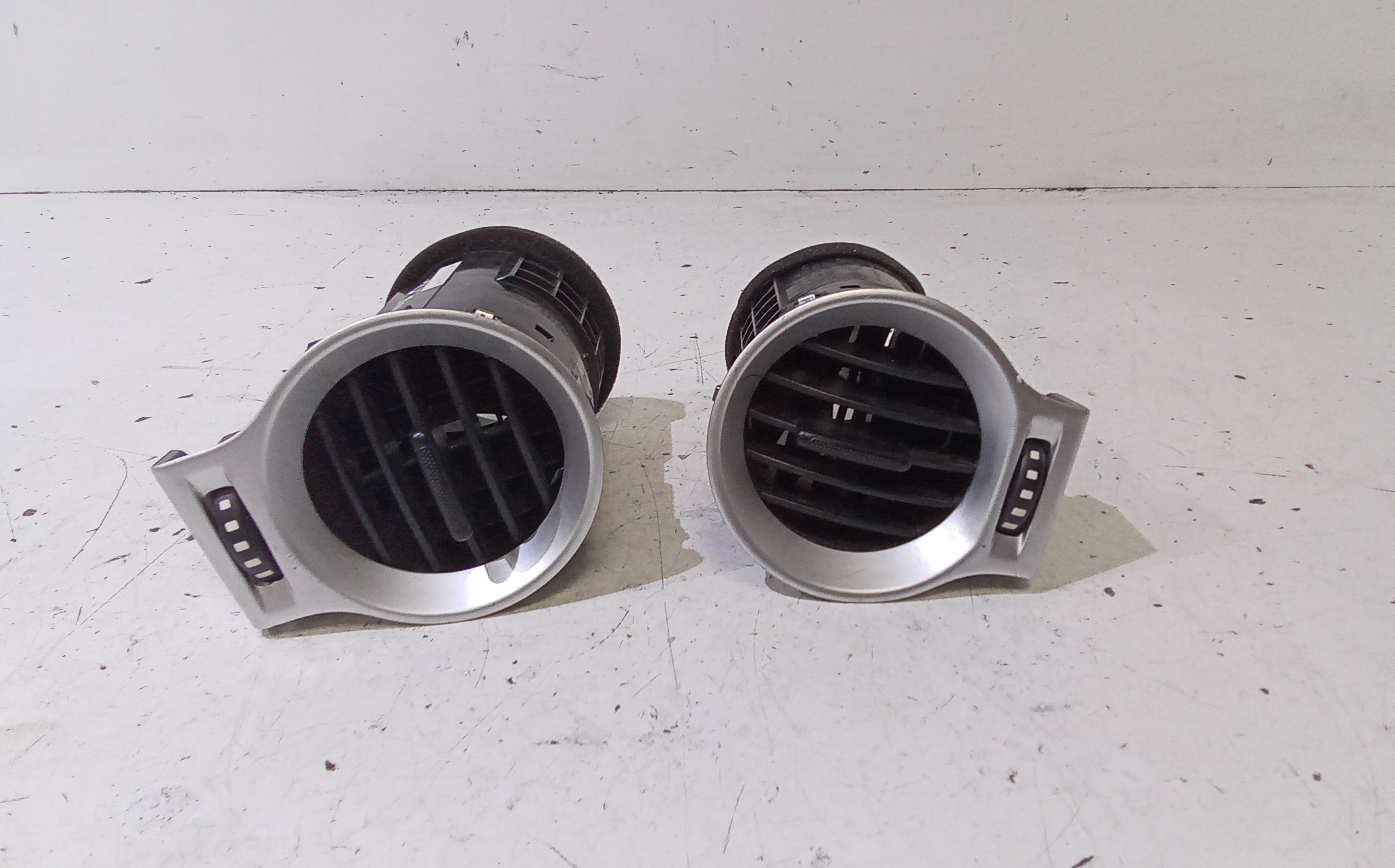 Condotto Aria Bocchette Centr. Sup. Cruscotto 27970JY40A Usato