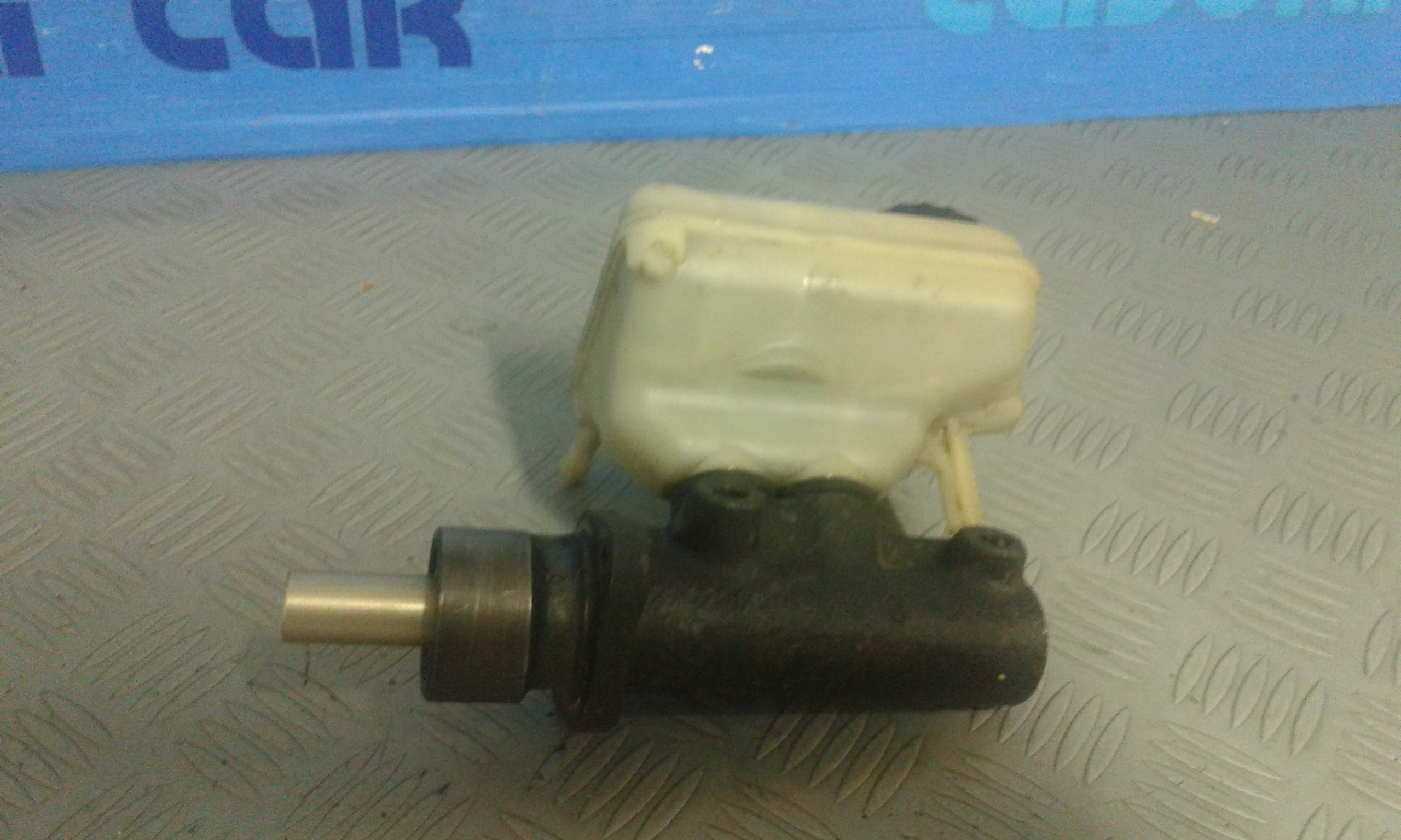 Pompa Comando Freni A0004315801 Usato