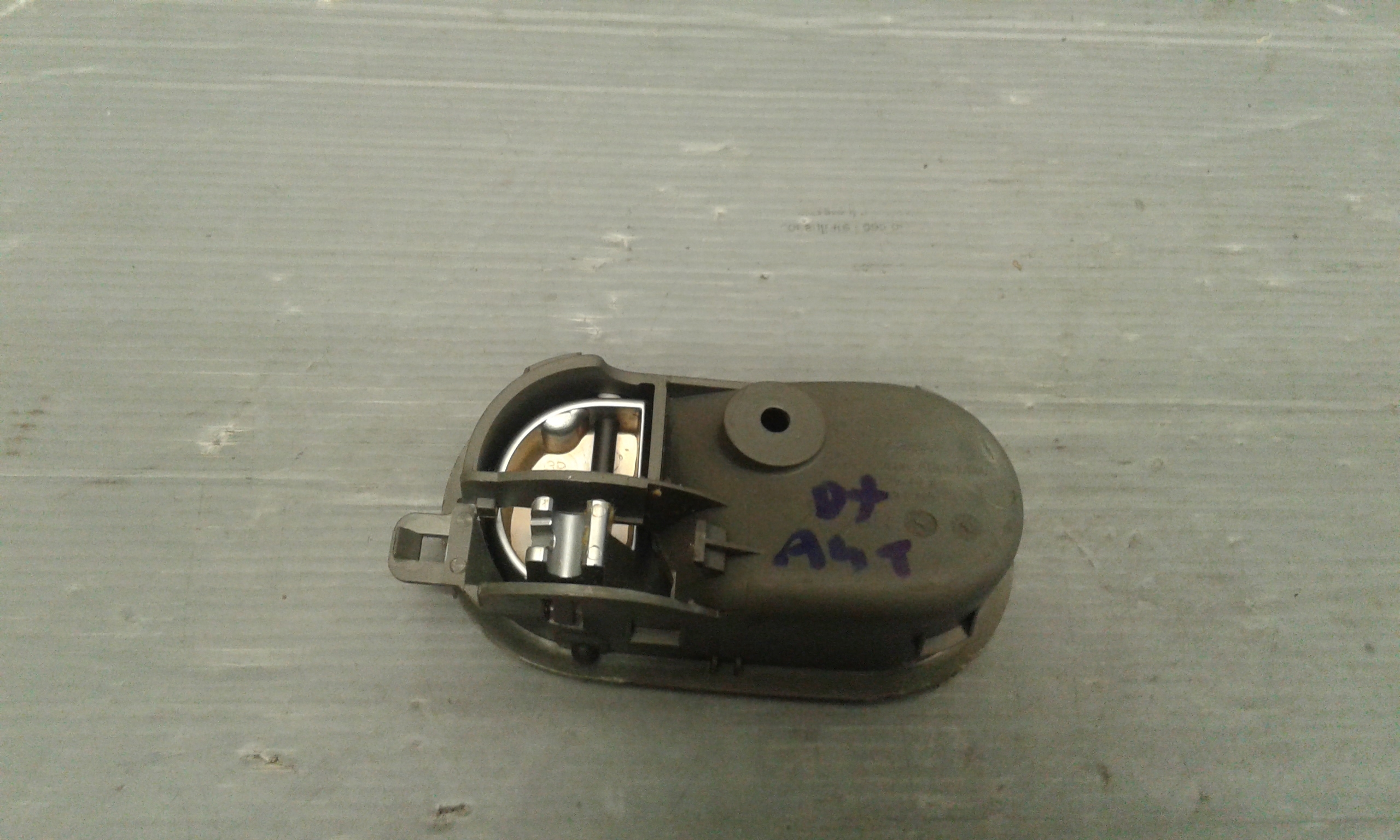 Maniglia Int. Apertura Porta Ant. Destro Usato