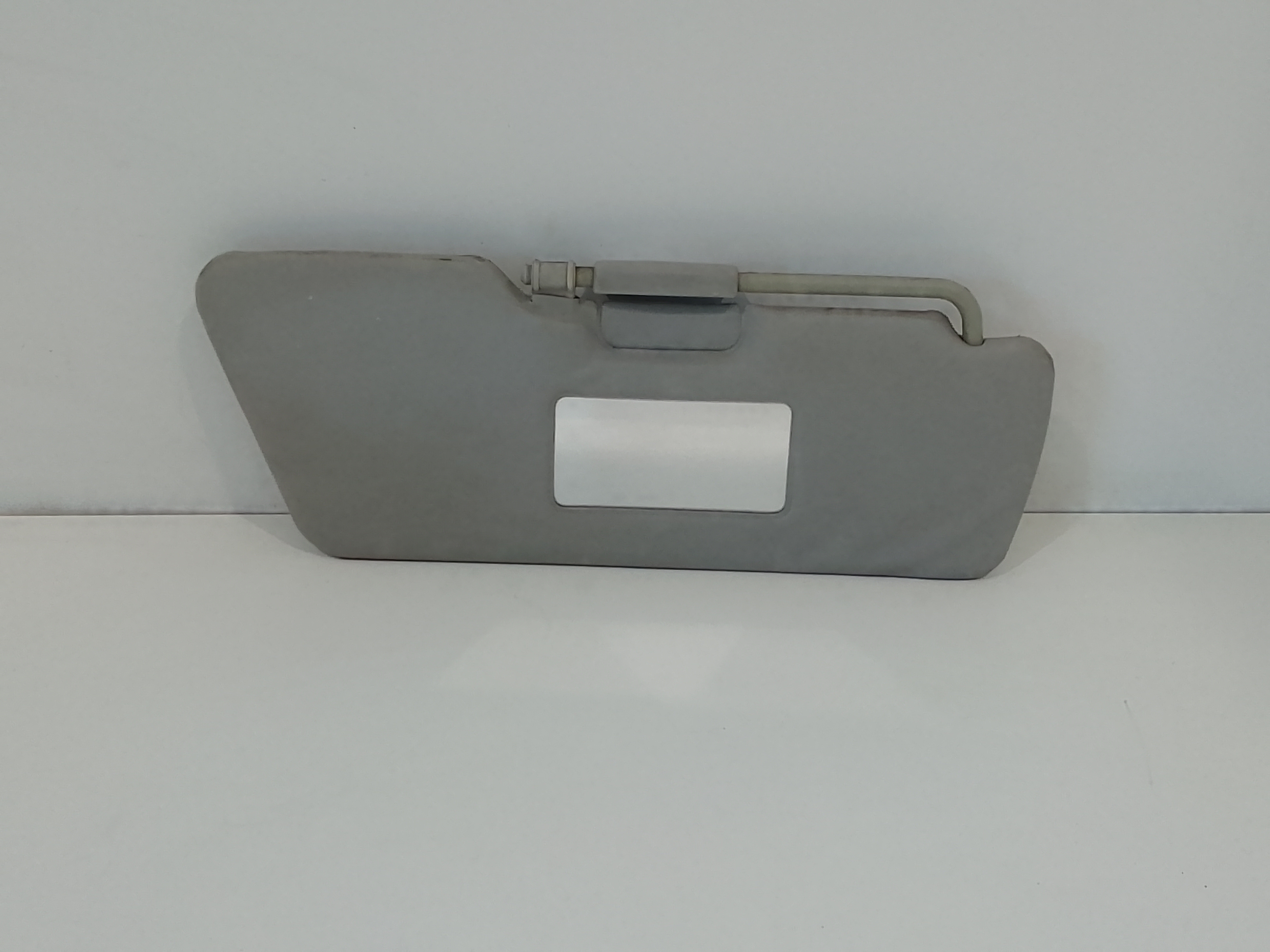 Aletta Parasole Parabrezza Destro 735244339 Usato