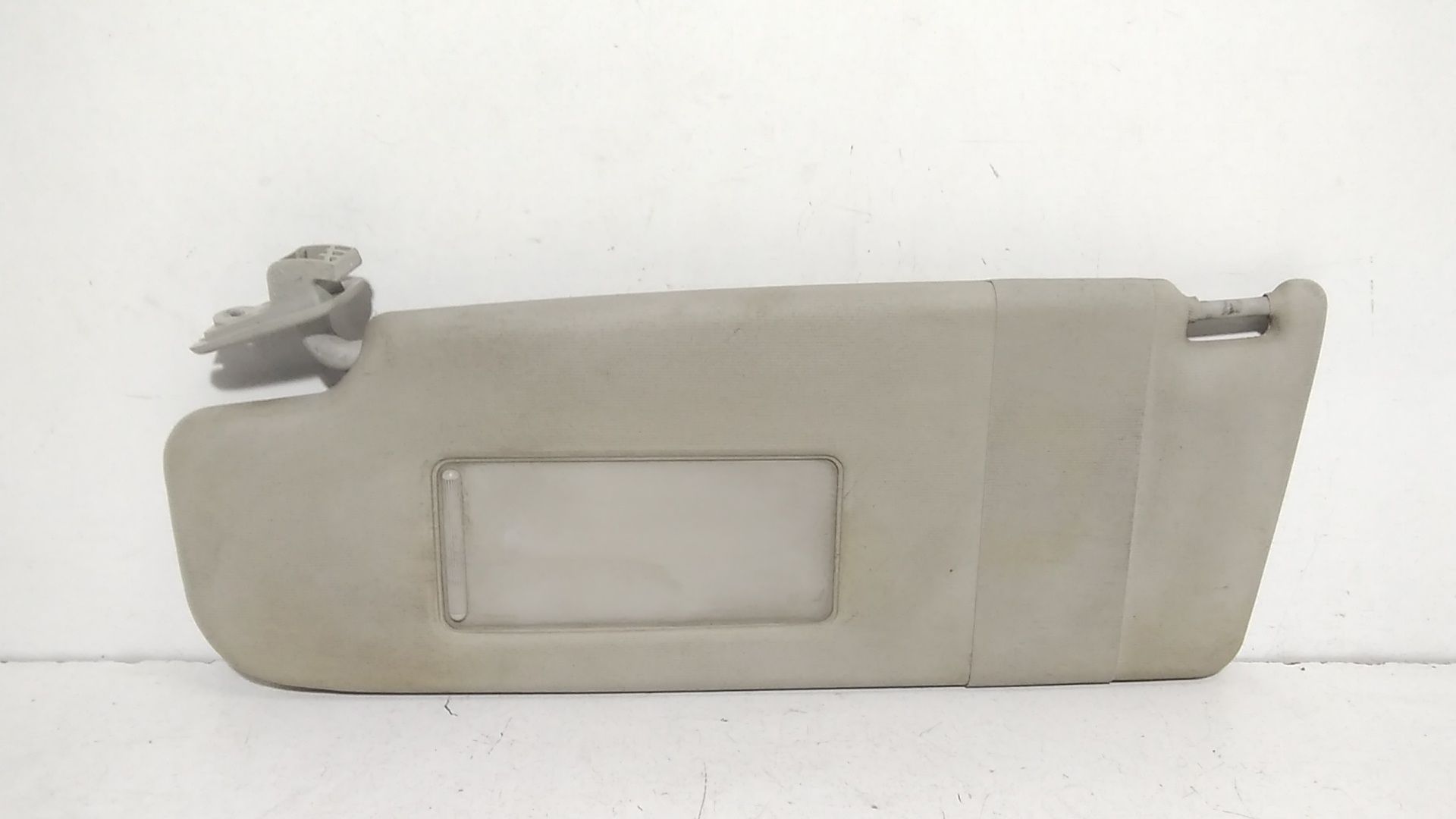 Aletta Parasole Parabrezza Sinistro 1K0857551N2F4 Usato