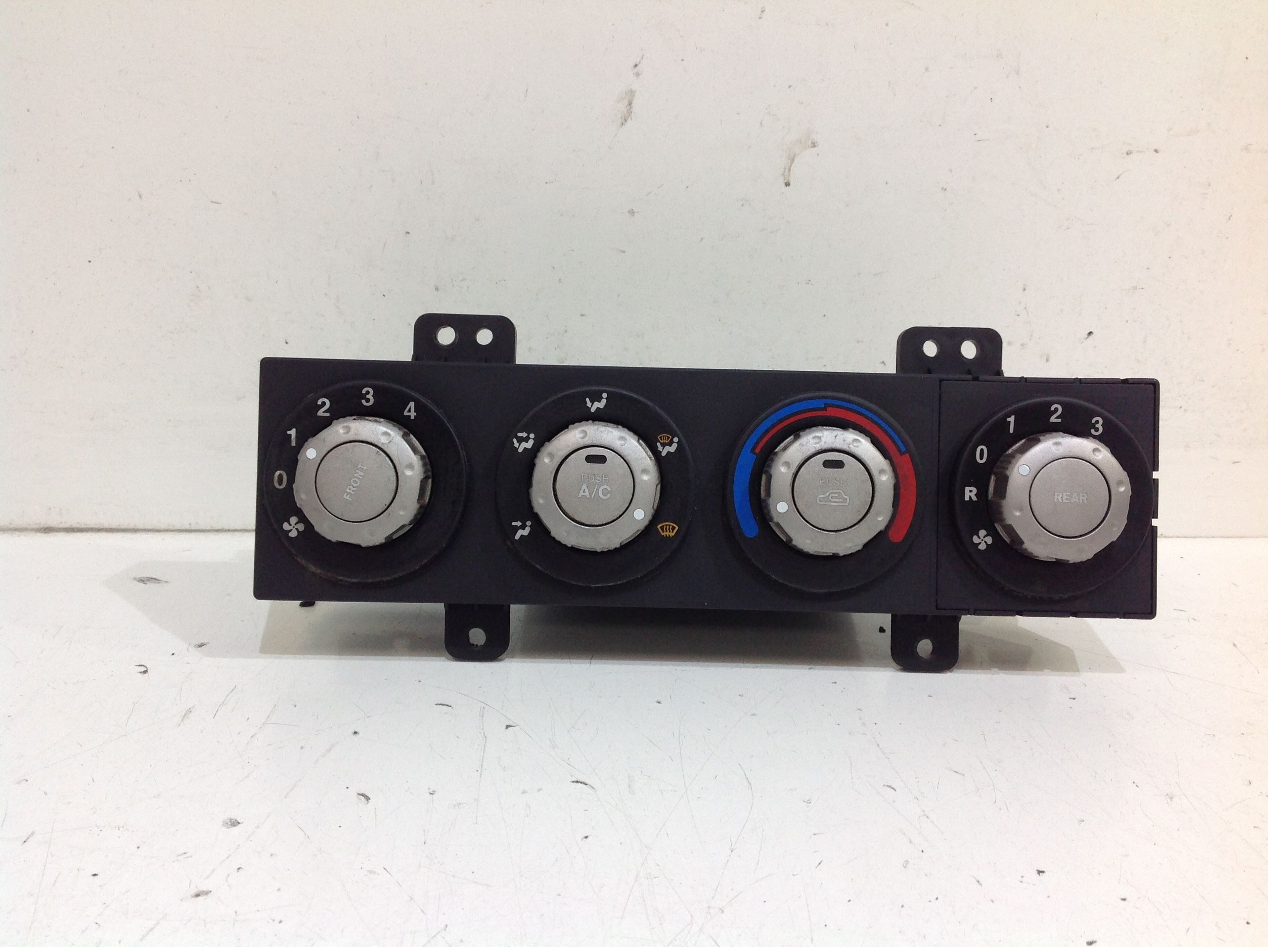 Blocco Comando Climatizzazione 972504D070VA Usato