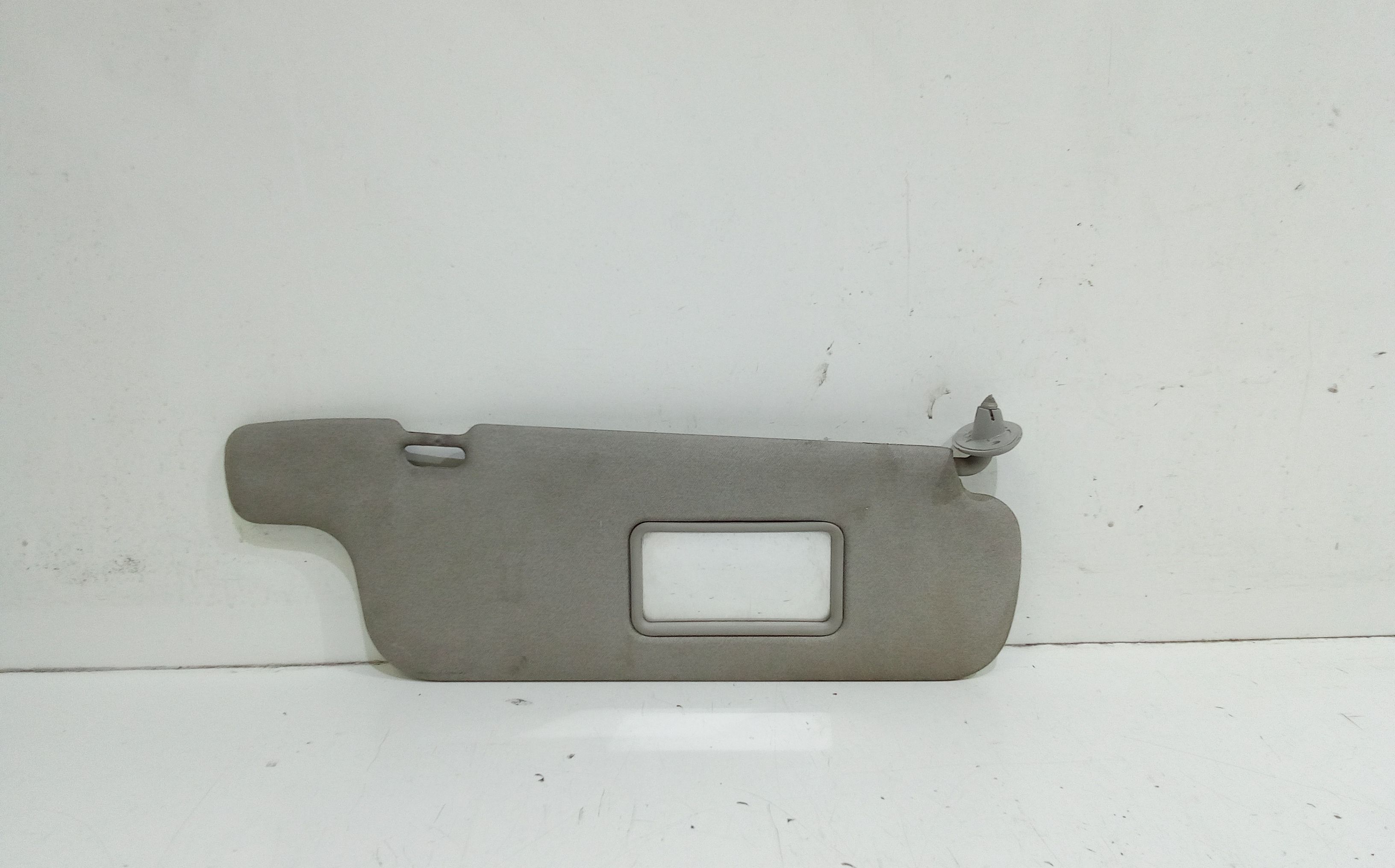 Aletta Parasole Parabrezza Destro 743100D011B0 Usato