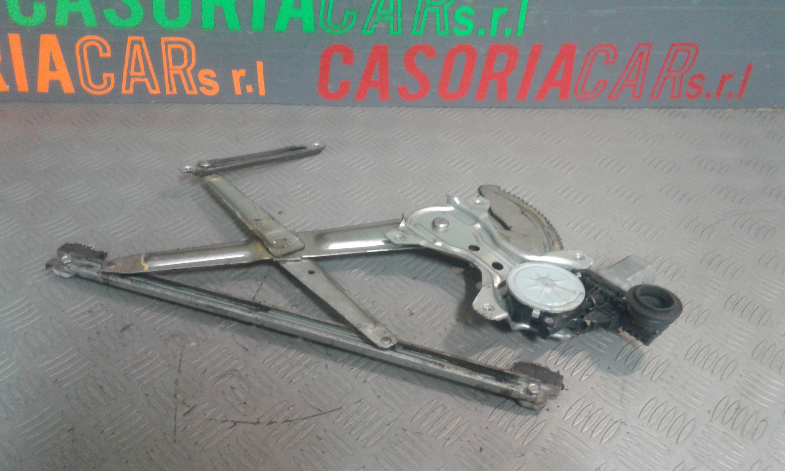 Alzacristallo Porta Ant. Sinistro Usato